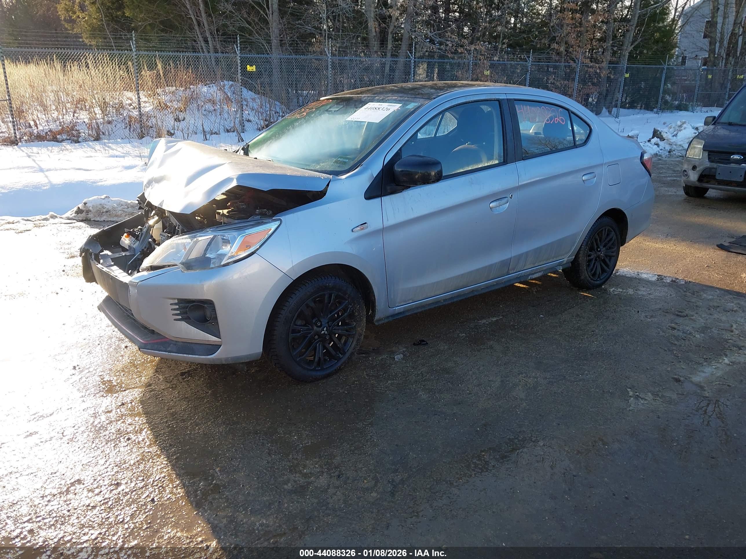 MITSUBISHI MIRAGE image 2