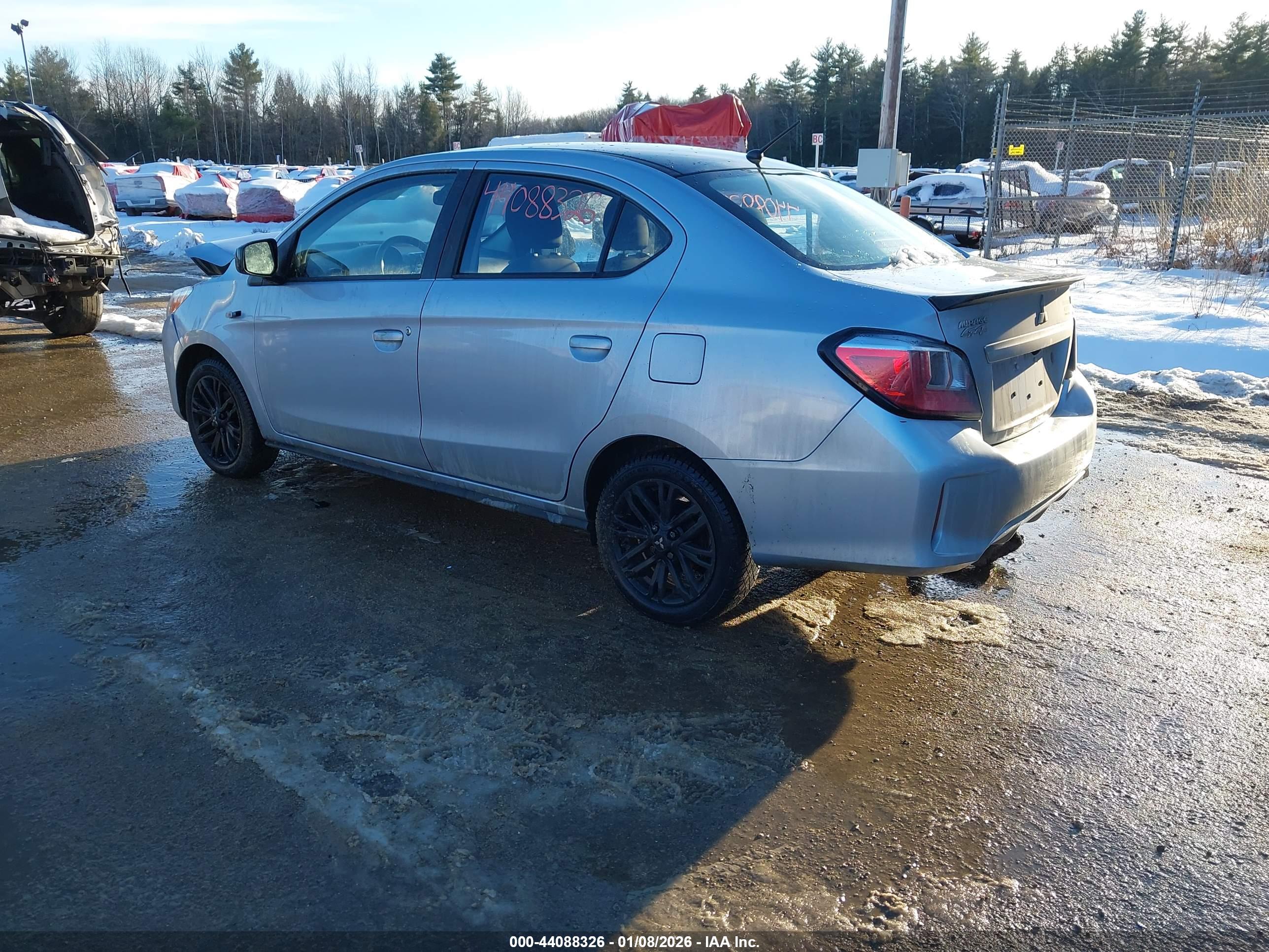 MITSUBISHI MIRAGE image 3