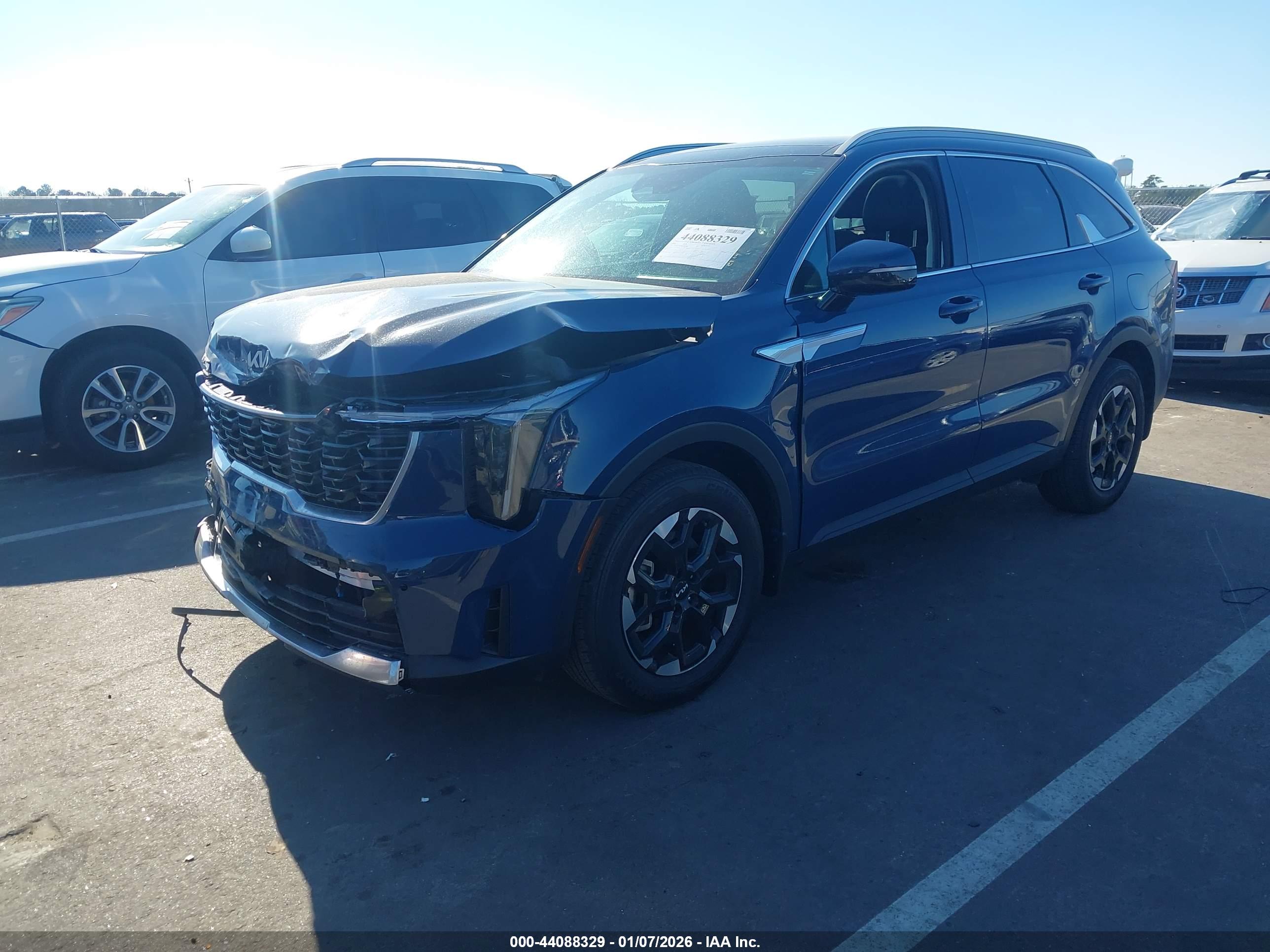 KIA SORENTO image 2