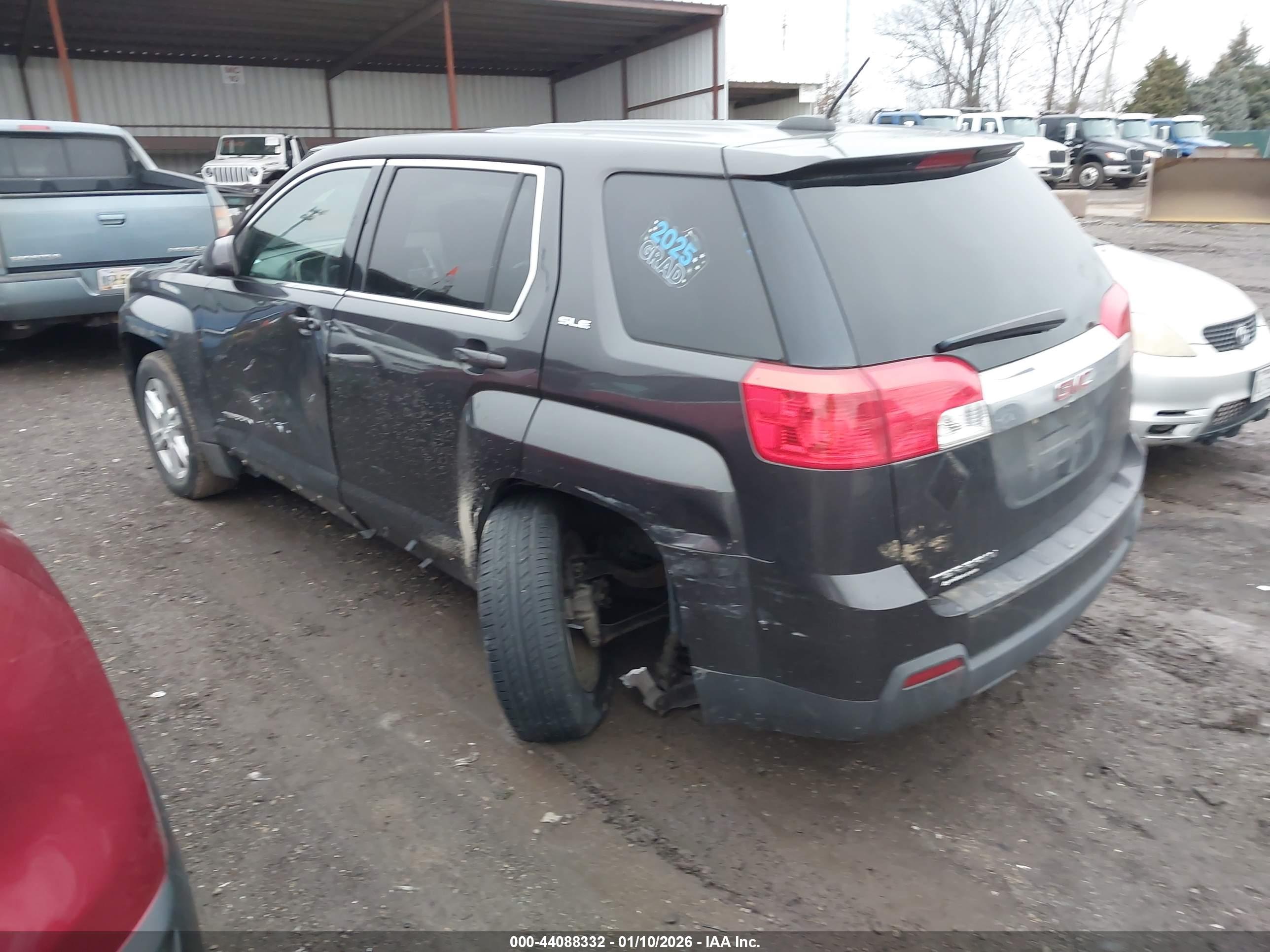 GMC TERRAIN image 3