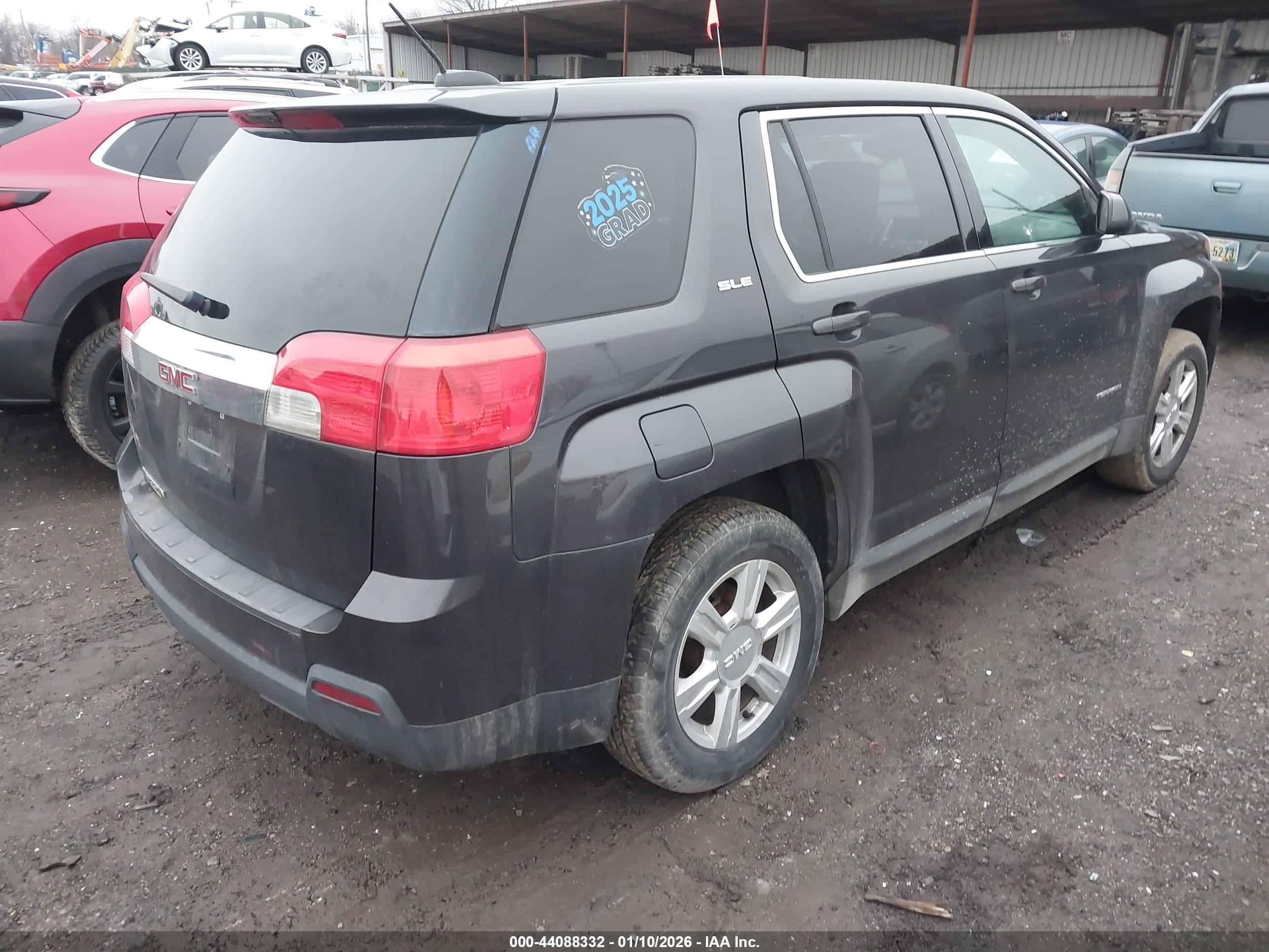 GMC TERRAIN image 4