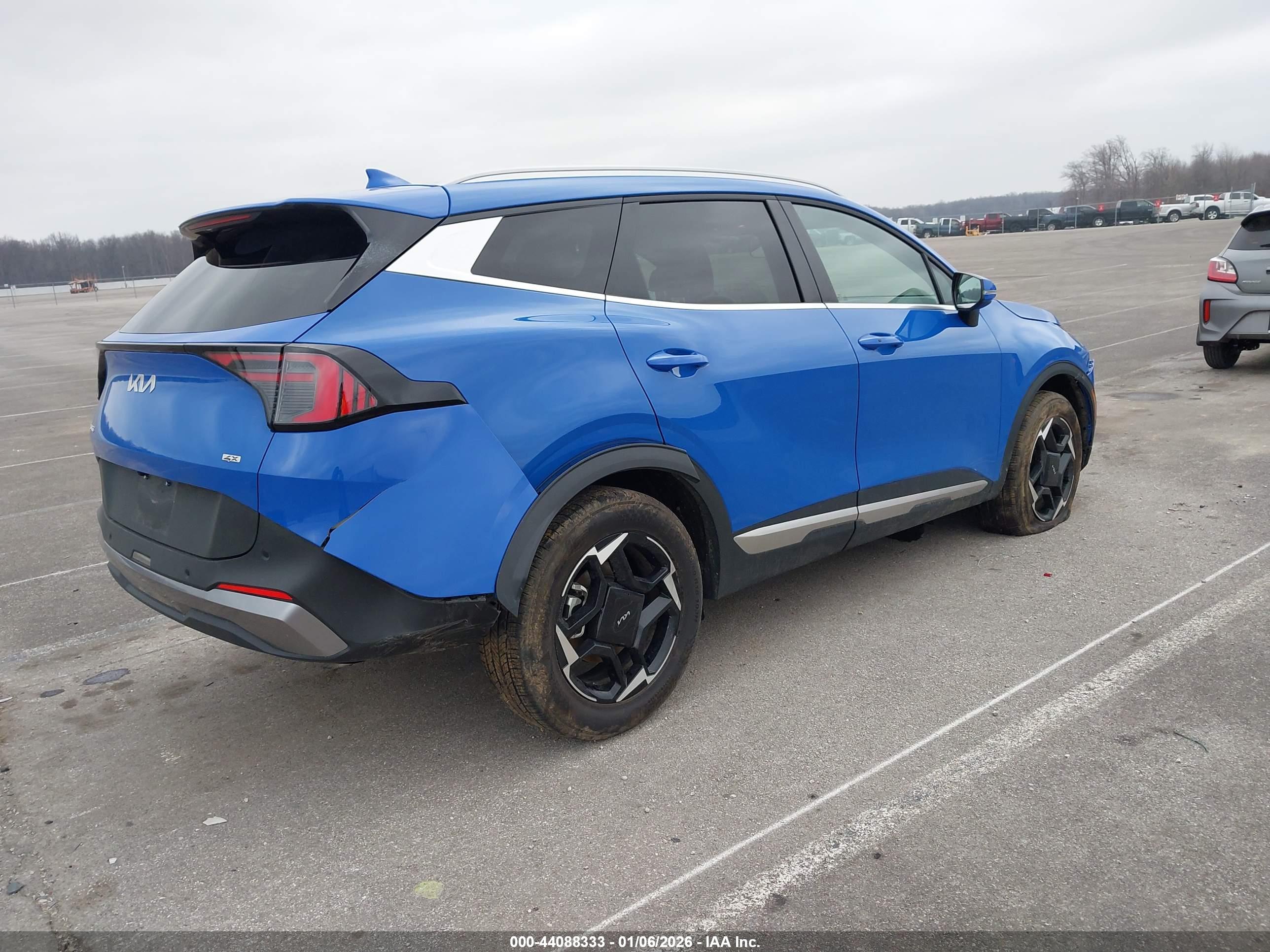 KIA SPORTAGE image 4