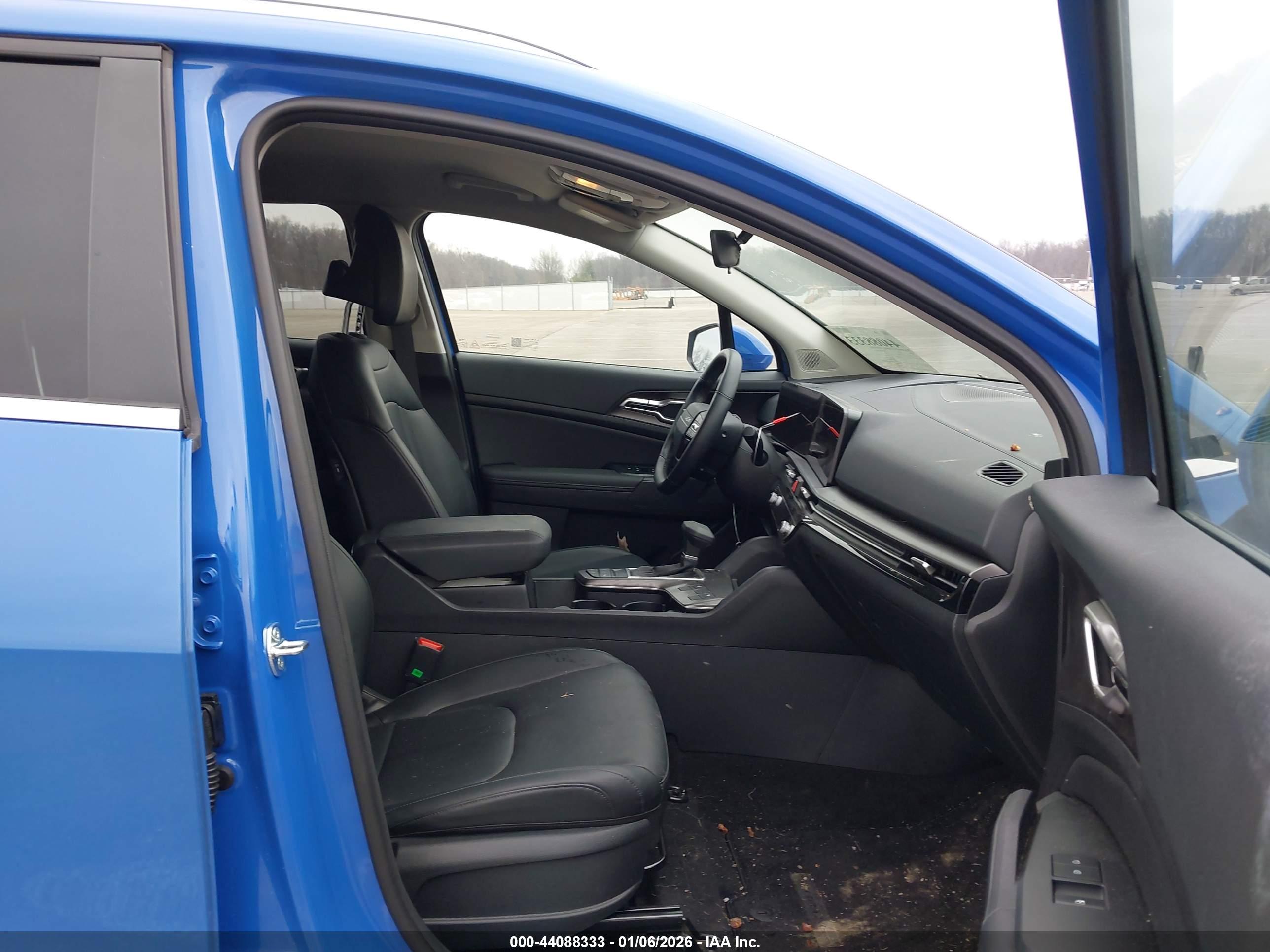 KIA SPORTAGE image 5