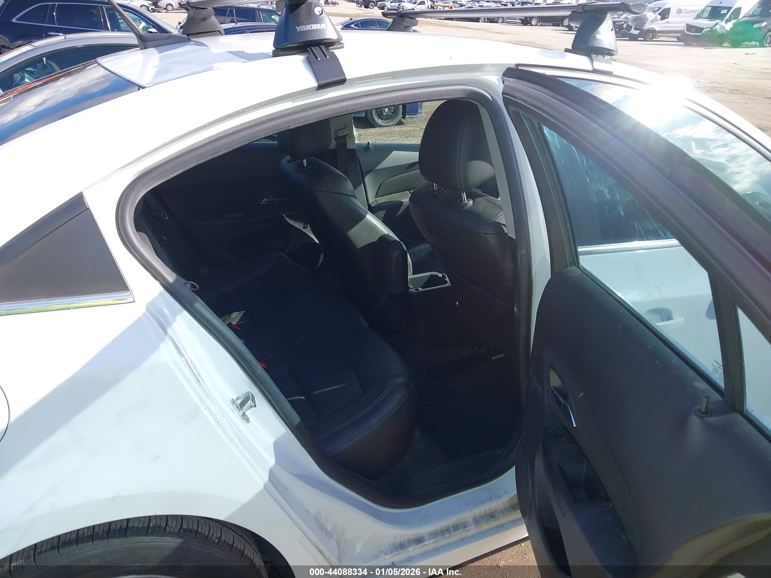 CHEVROLET CRUZE image 8