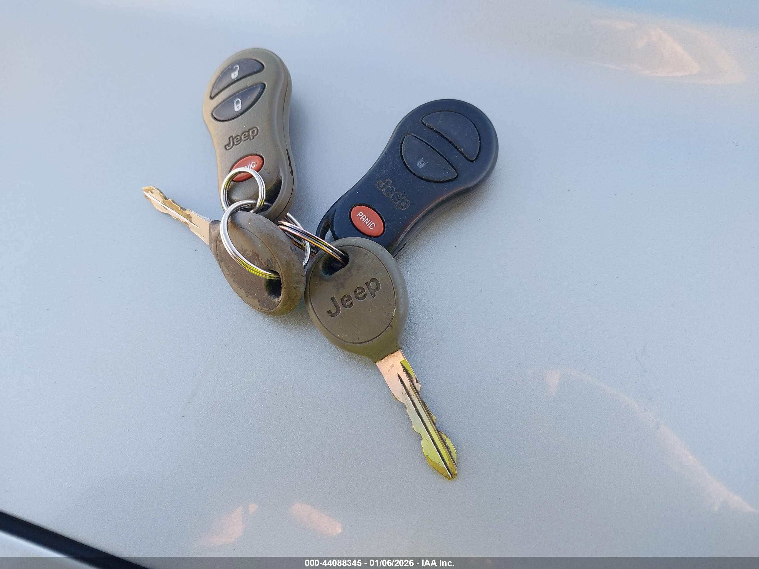 JEEP GRAND image 11