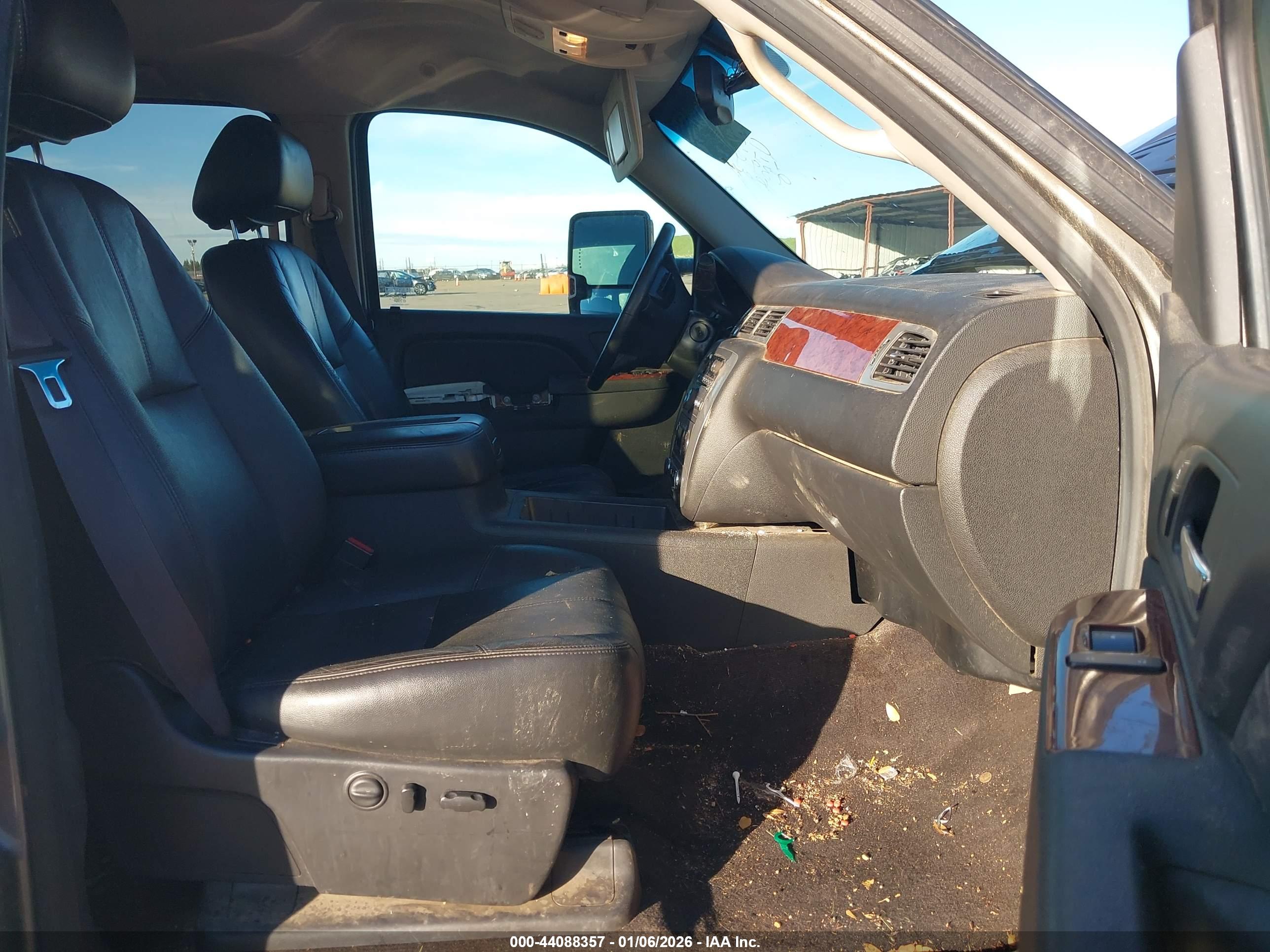 GMC SIERRA image 5