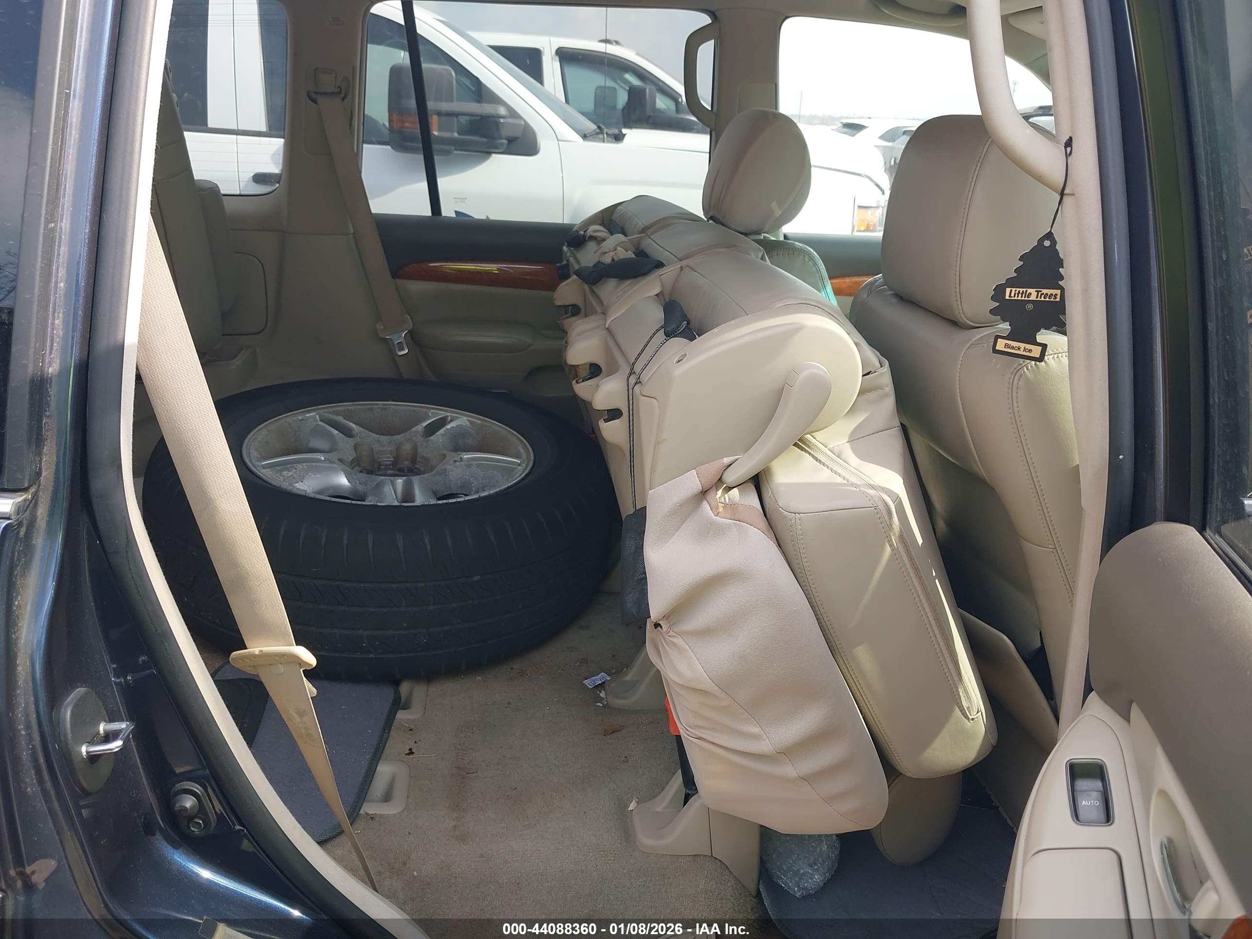 LEXUS GX image 8