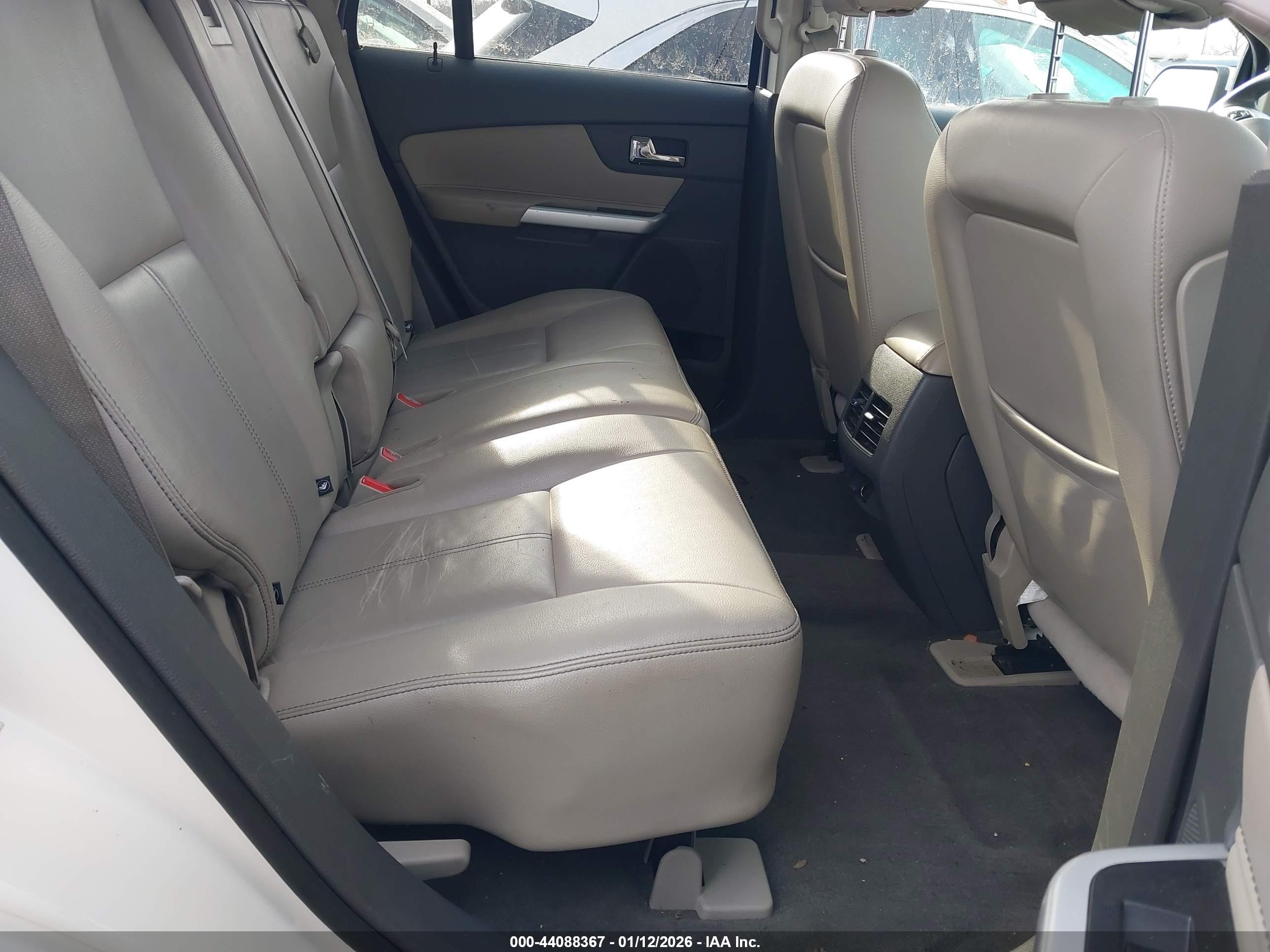 FORD EDGE image 8