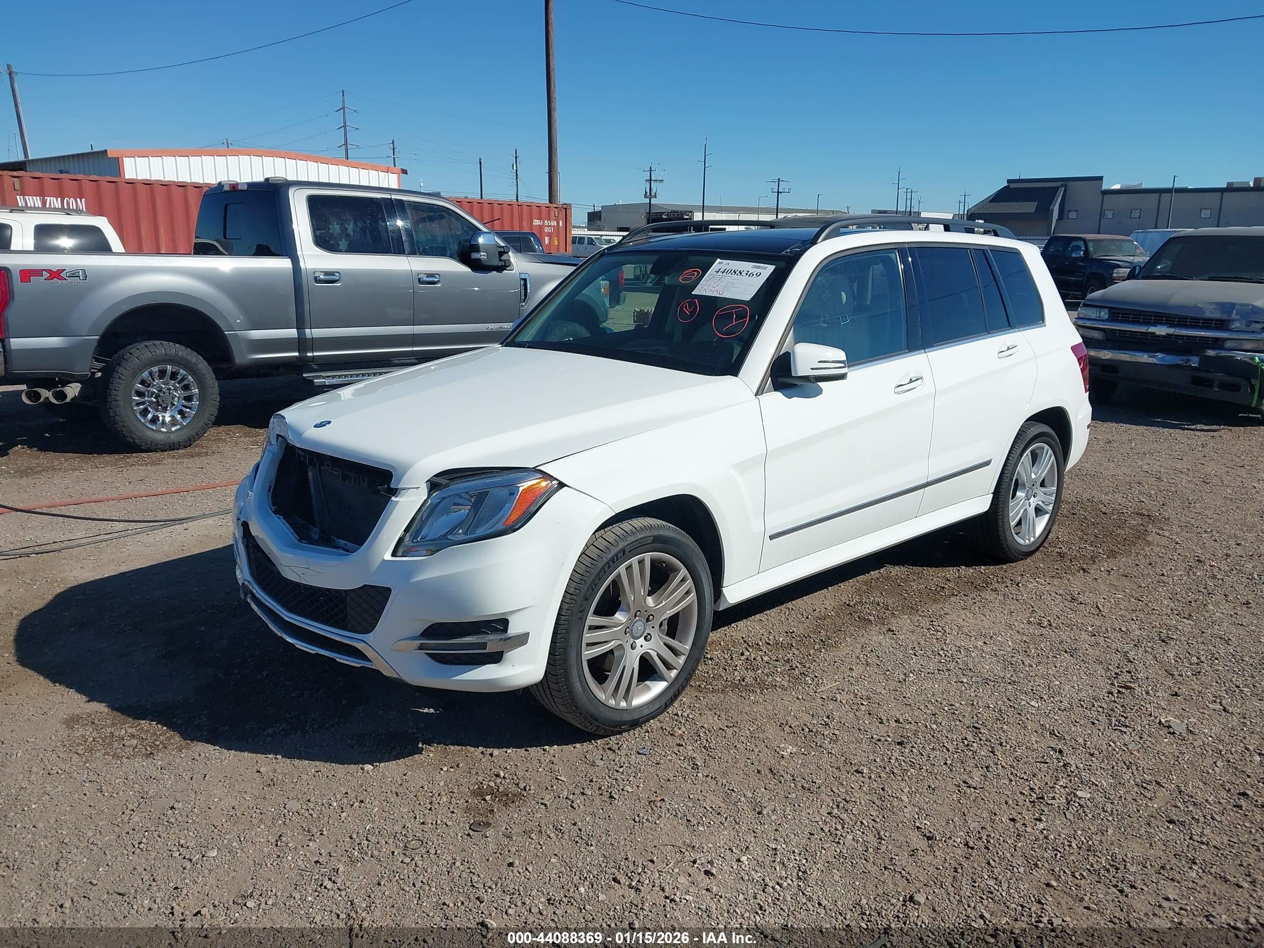 MERCEDES-BENZ GLK image 2