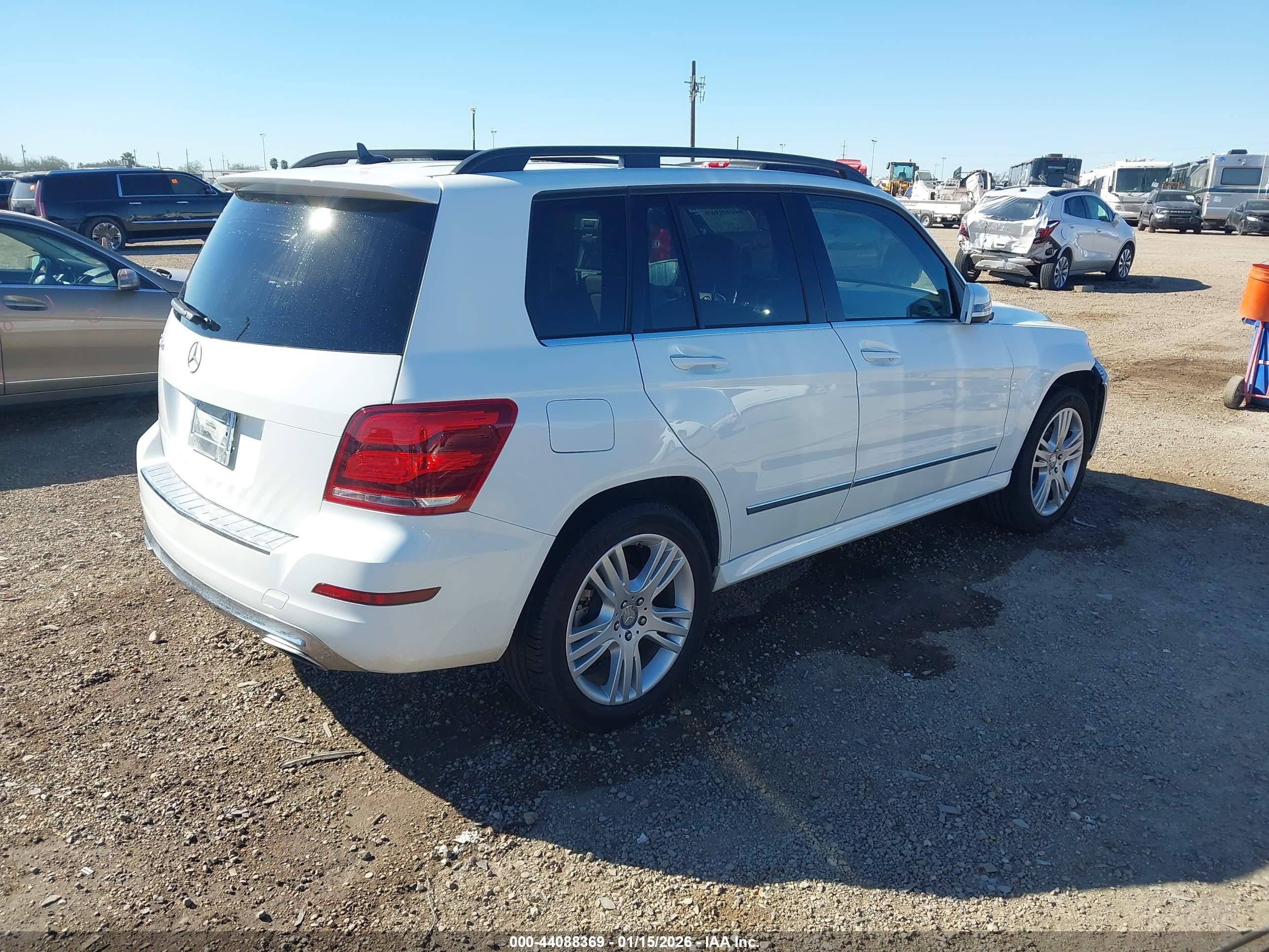 MERCEDES-BENZ GLK image 4