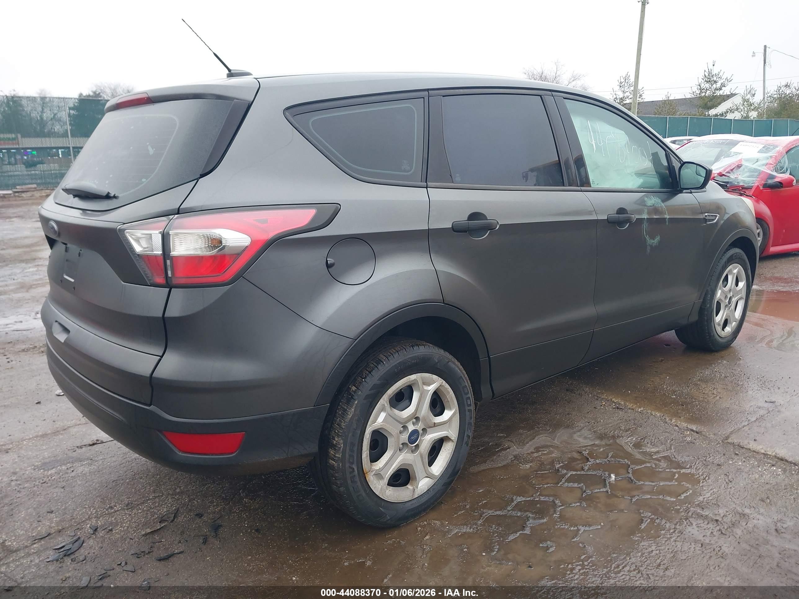 FORD ESCAPE image 4