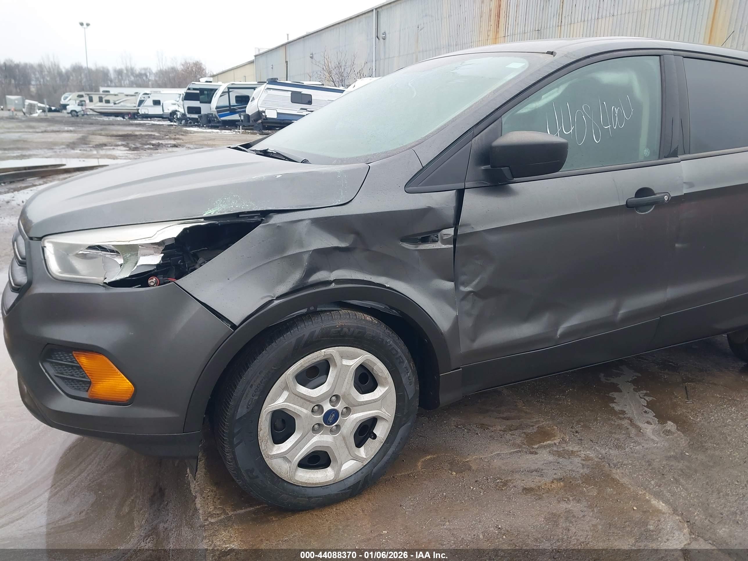 FORD ESCAPE image 6