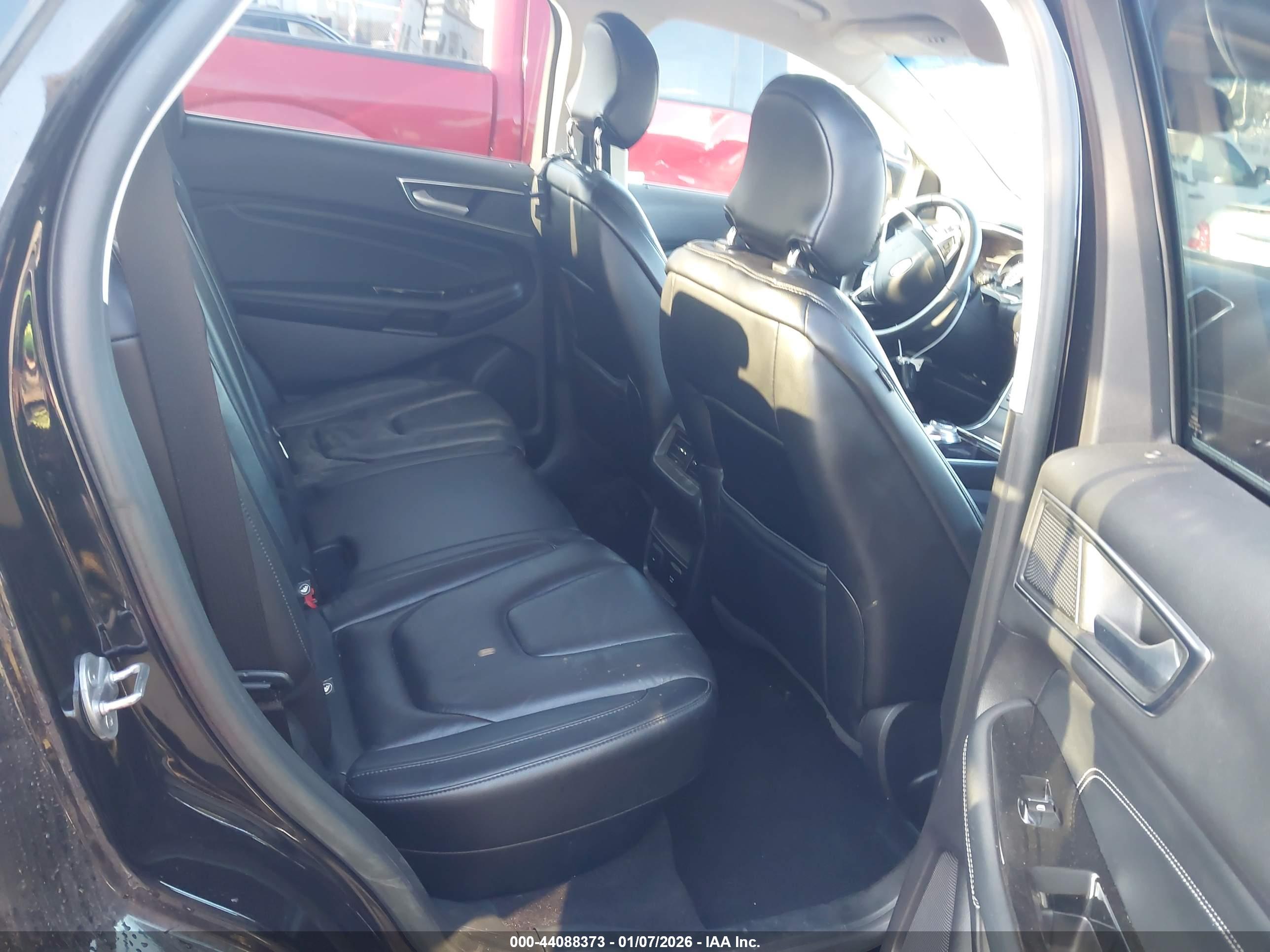 FORD EDGE image 8