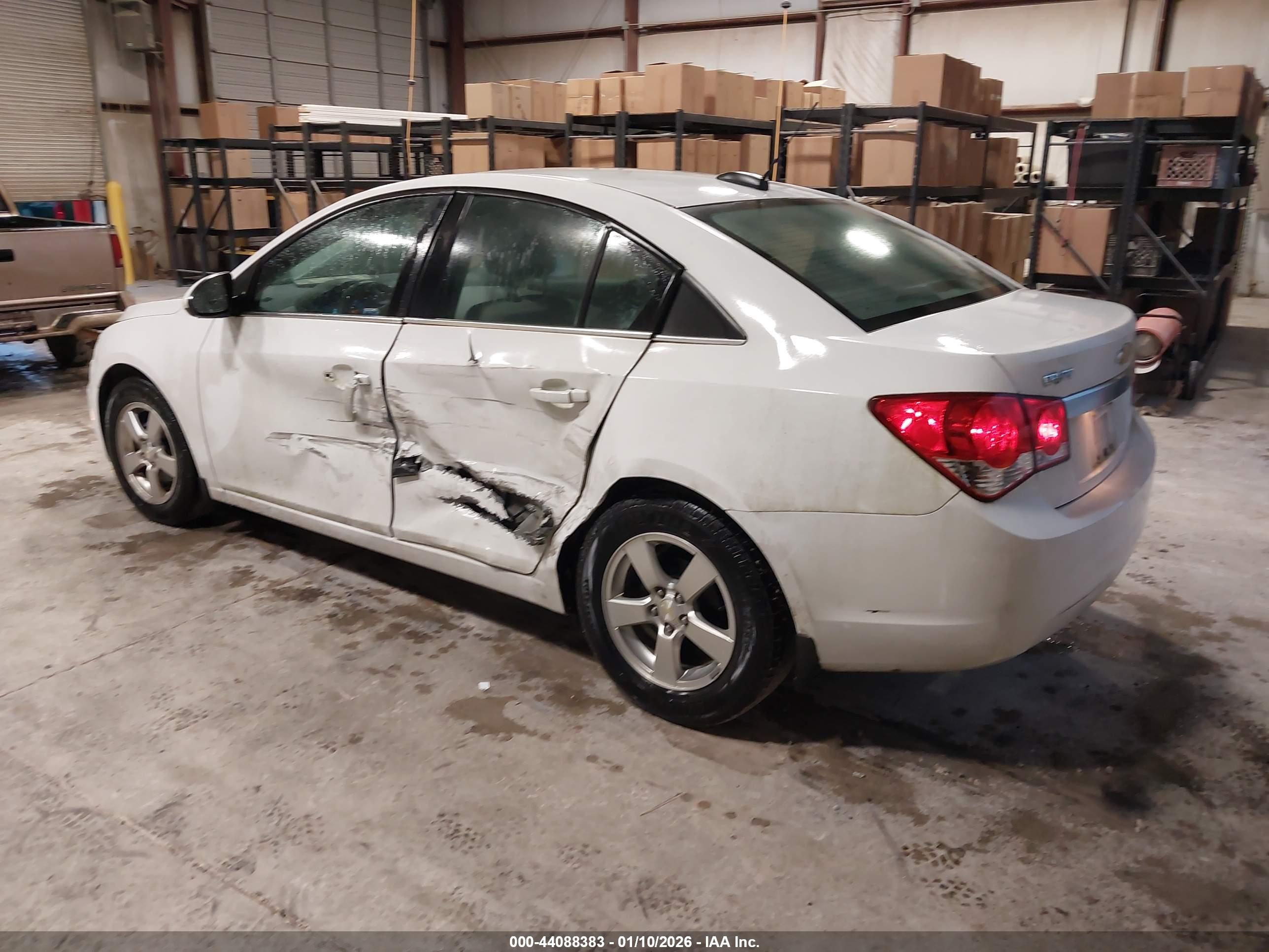 CHEVROLET CRUZE image 3