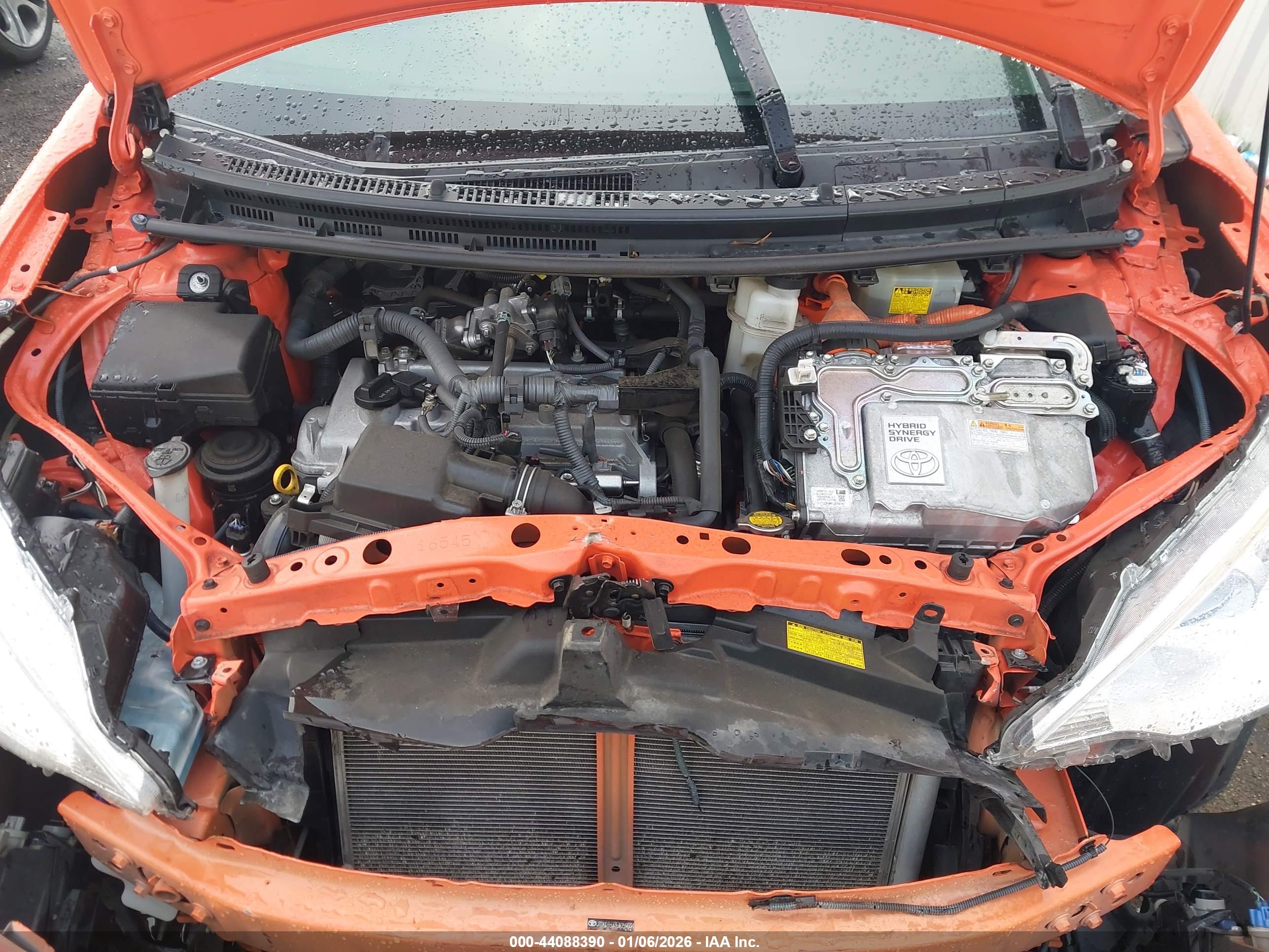 TOYOTA PRIUS image 10