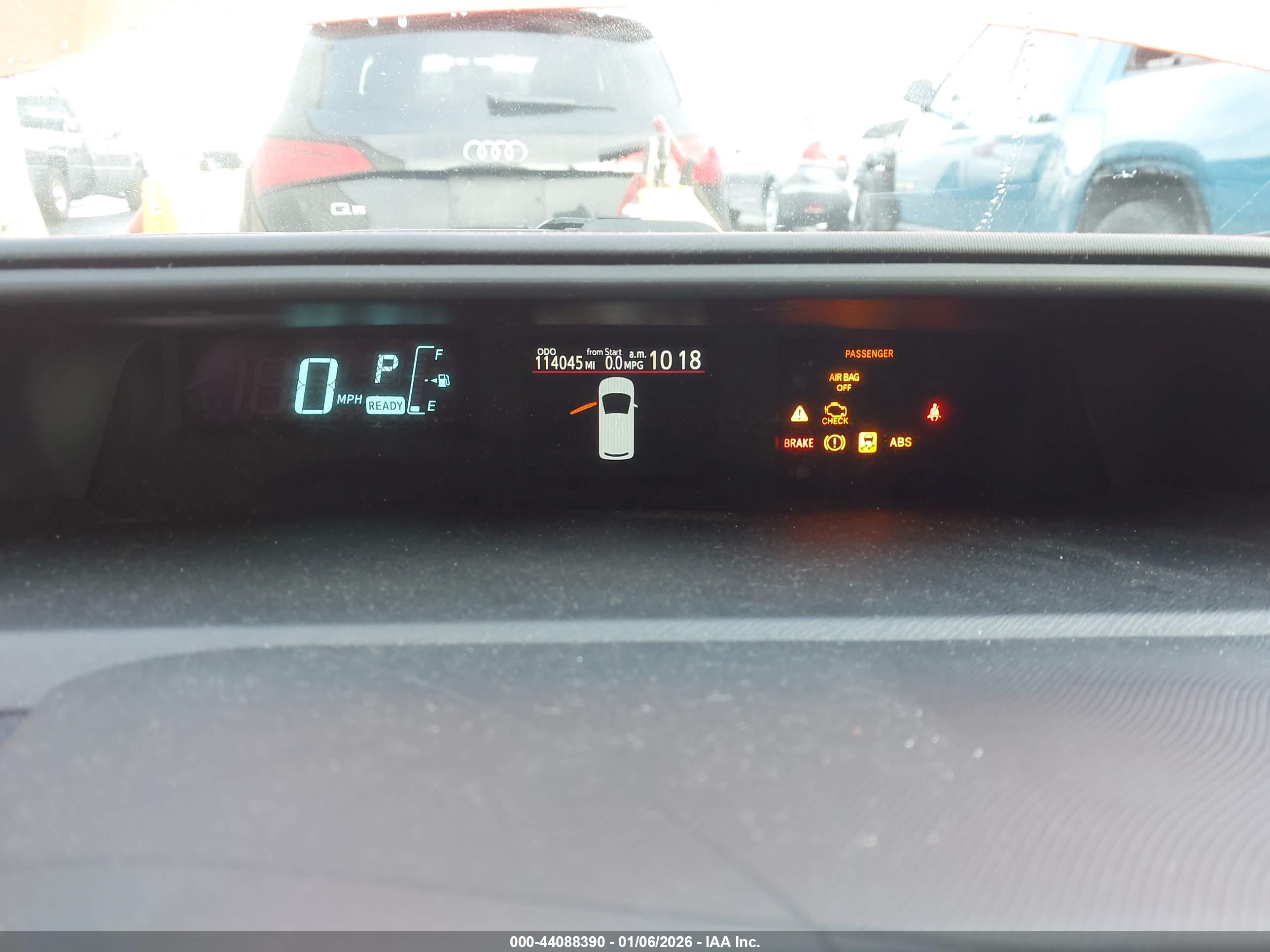 TOYOTA PRIUS image 7