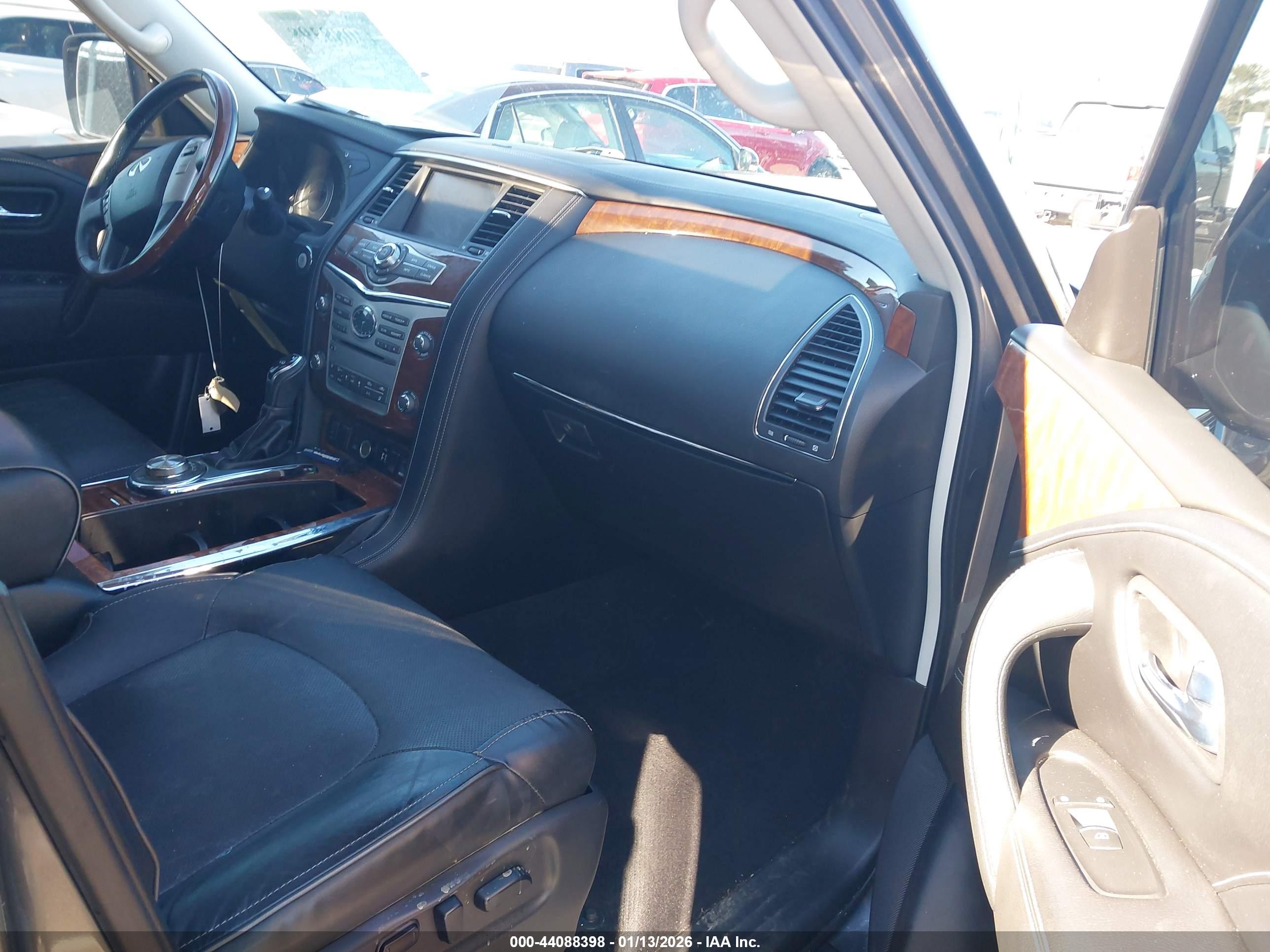 INFINITI QX80 image 5