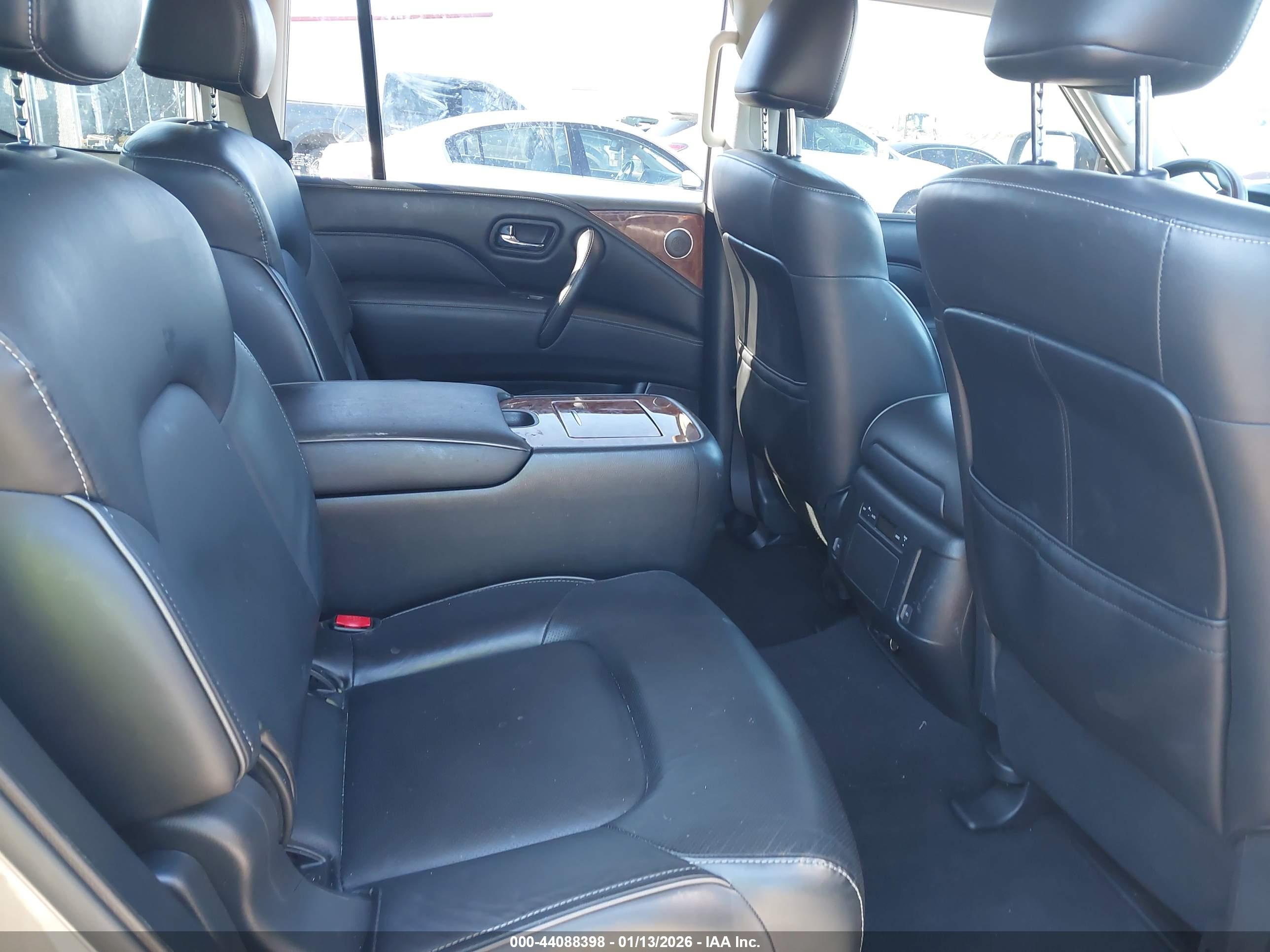 INFINITI QX80 image 8