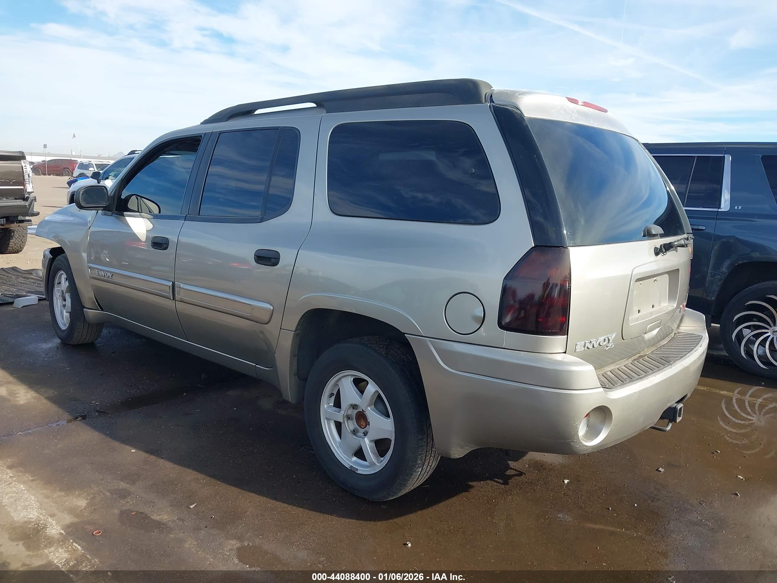GMC ENVOY image 3