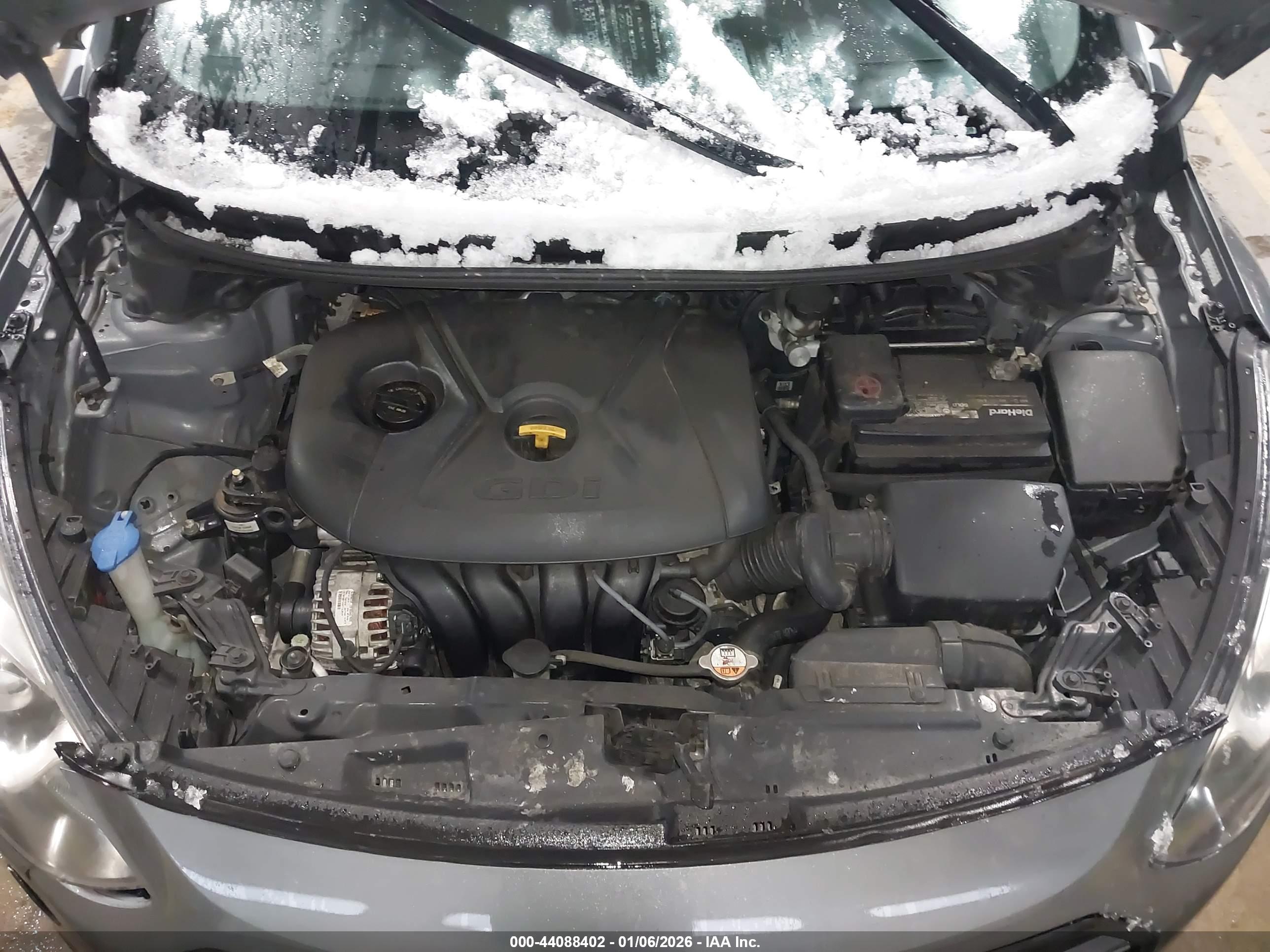 HYUNDAI ELANTRA image 10