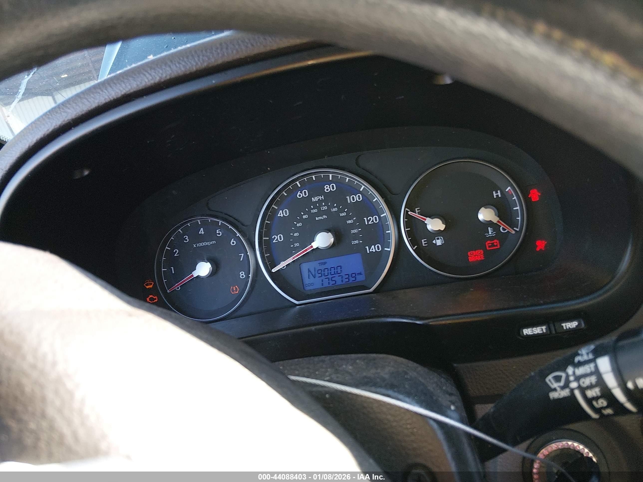 HYUNDAI SANTA image 7