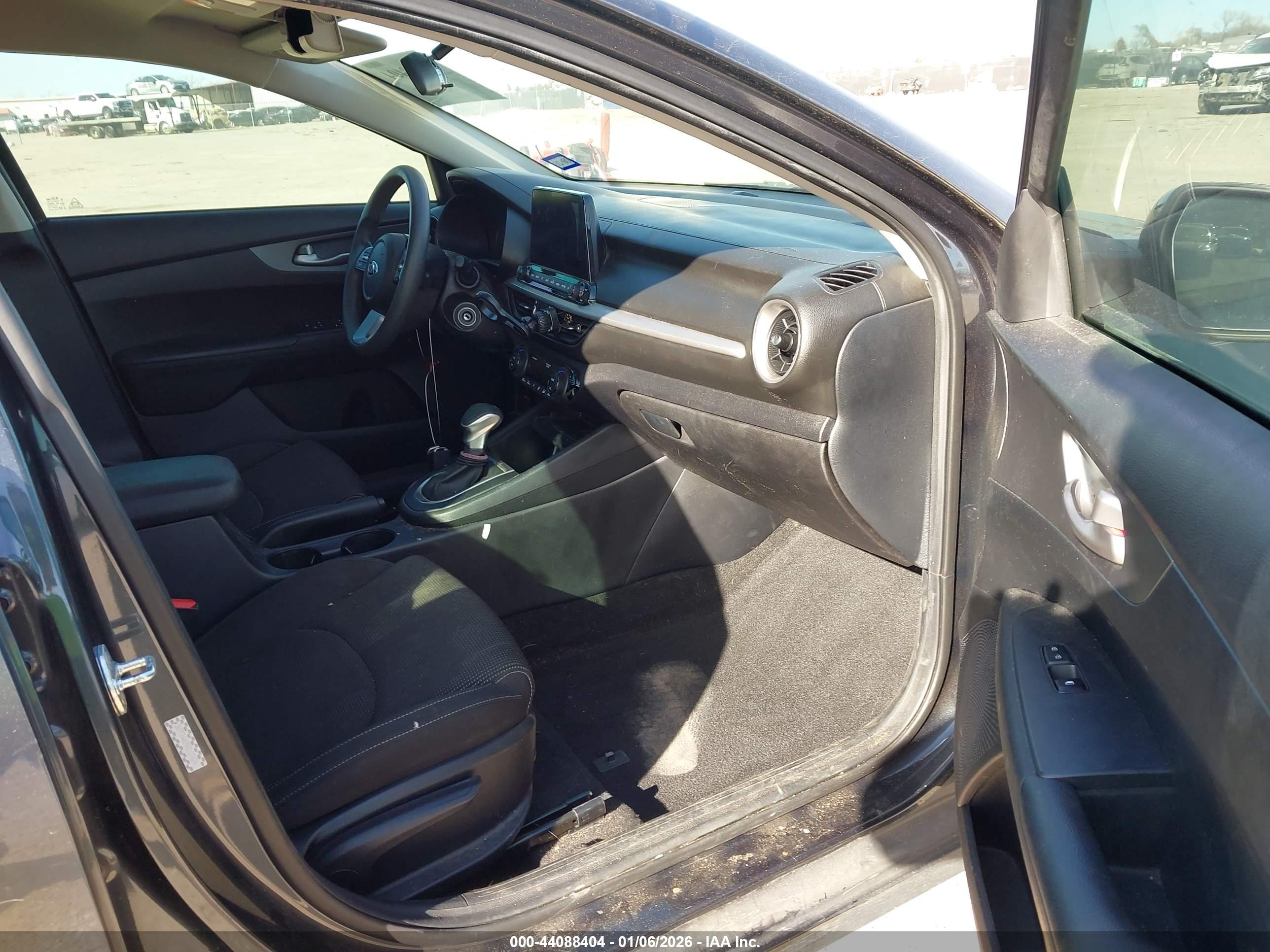 KIA FORTE image 5