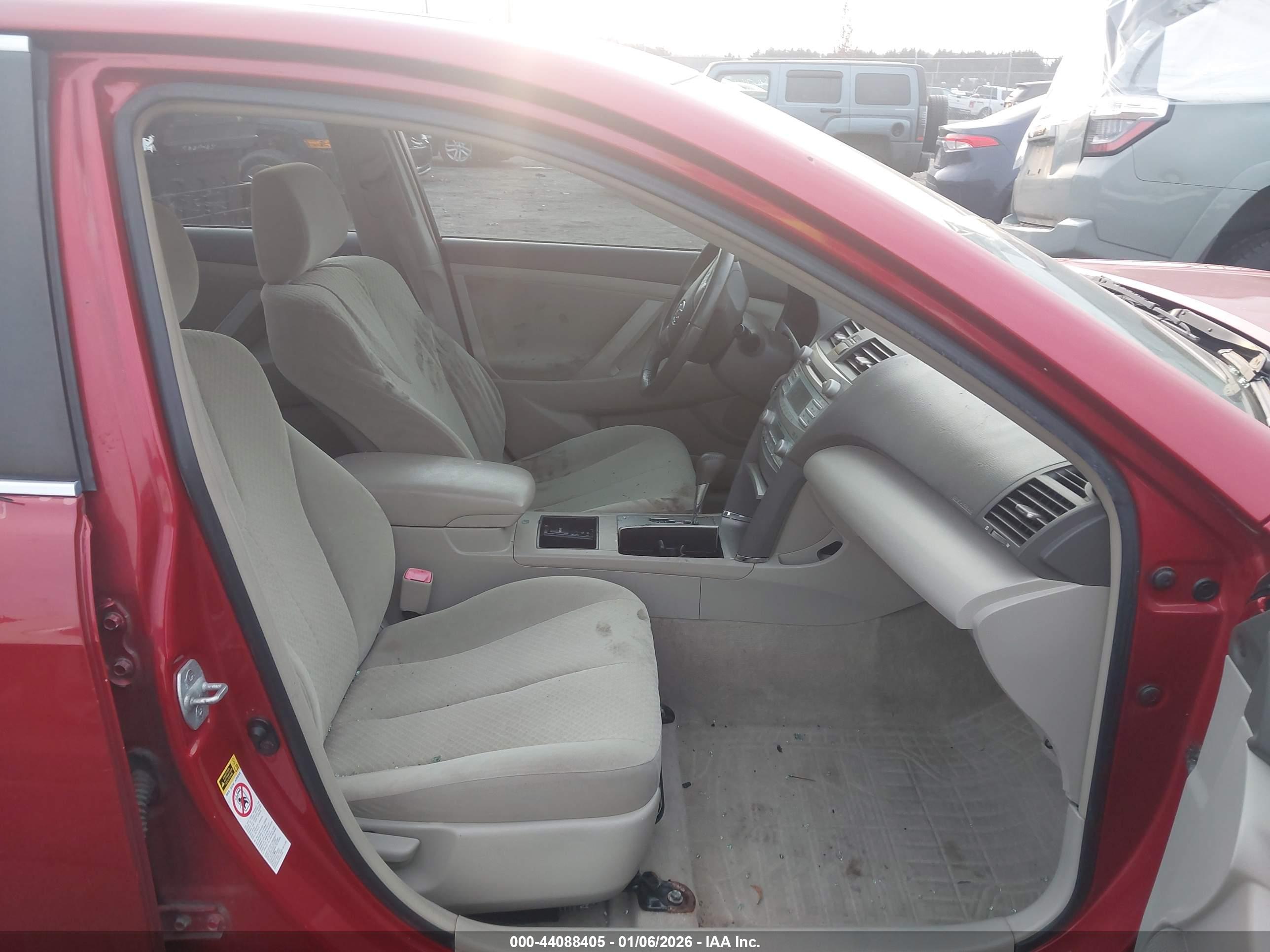 TOYOTA CAMRY image 5