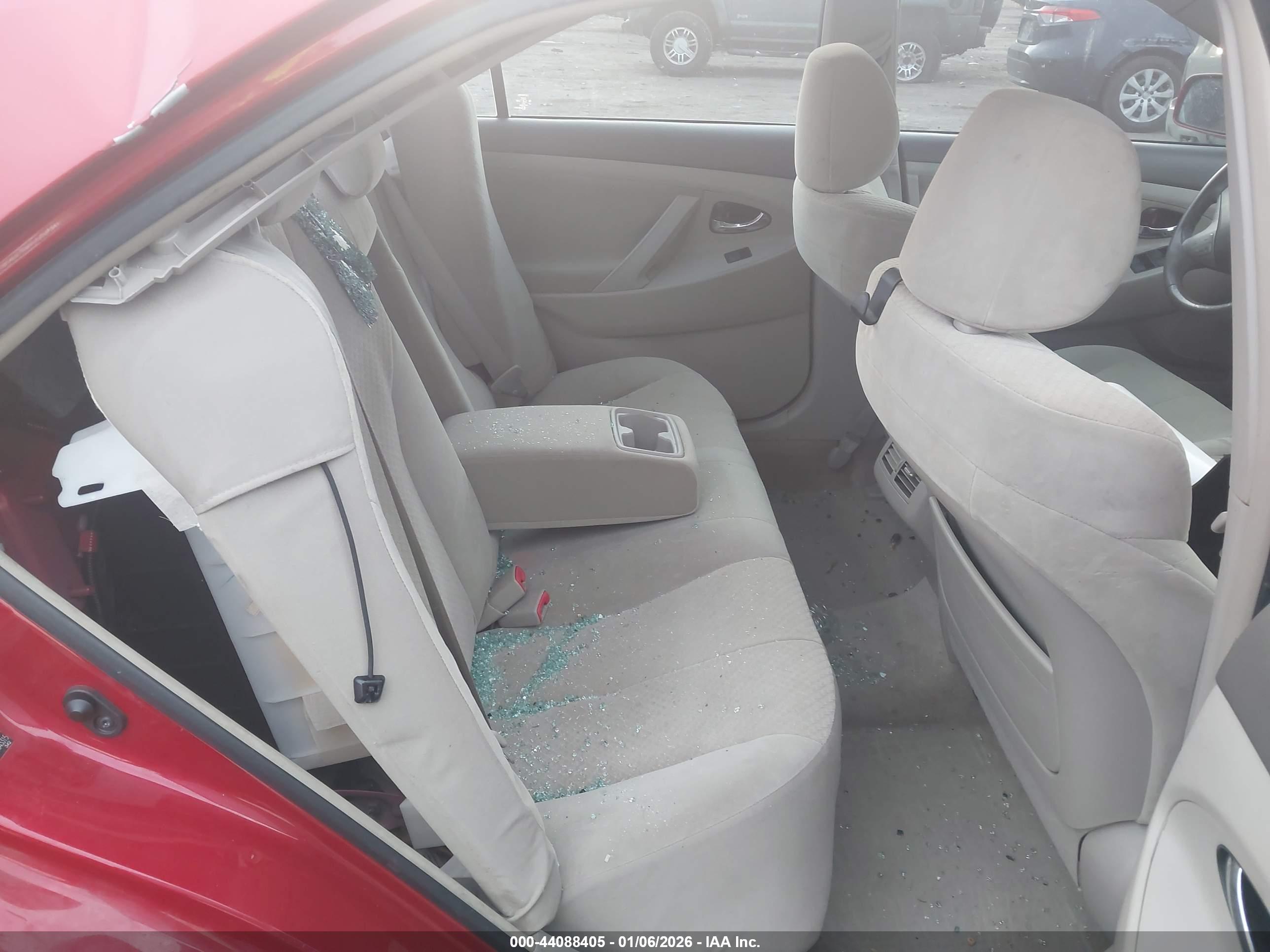 TOYOTA CAMRY image 8
