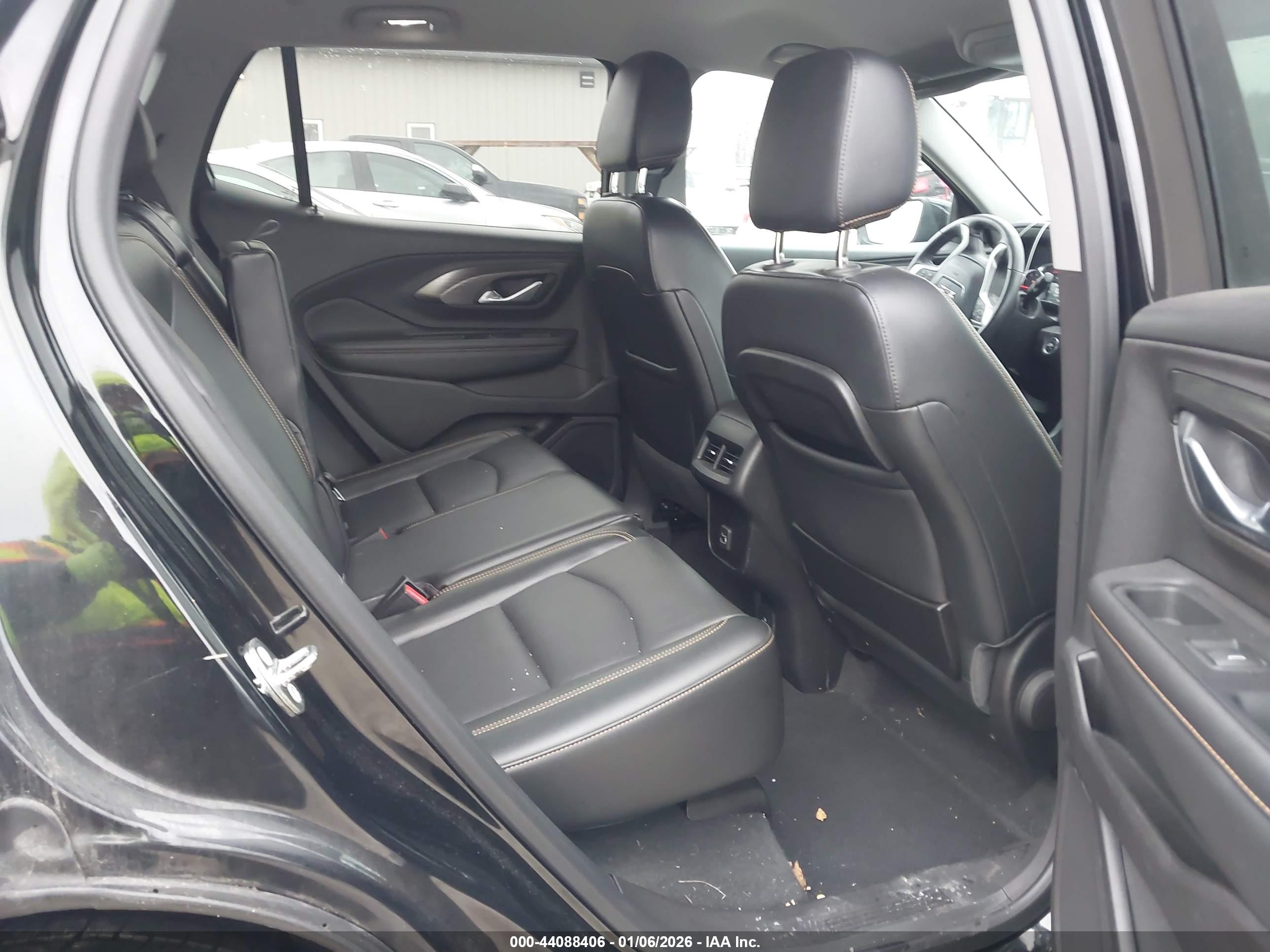 GMC TERRAIN image 8