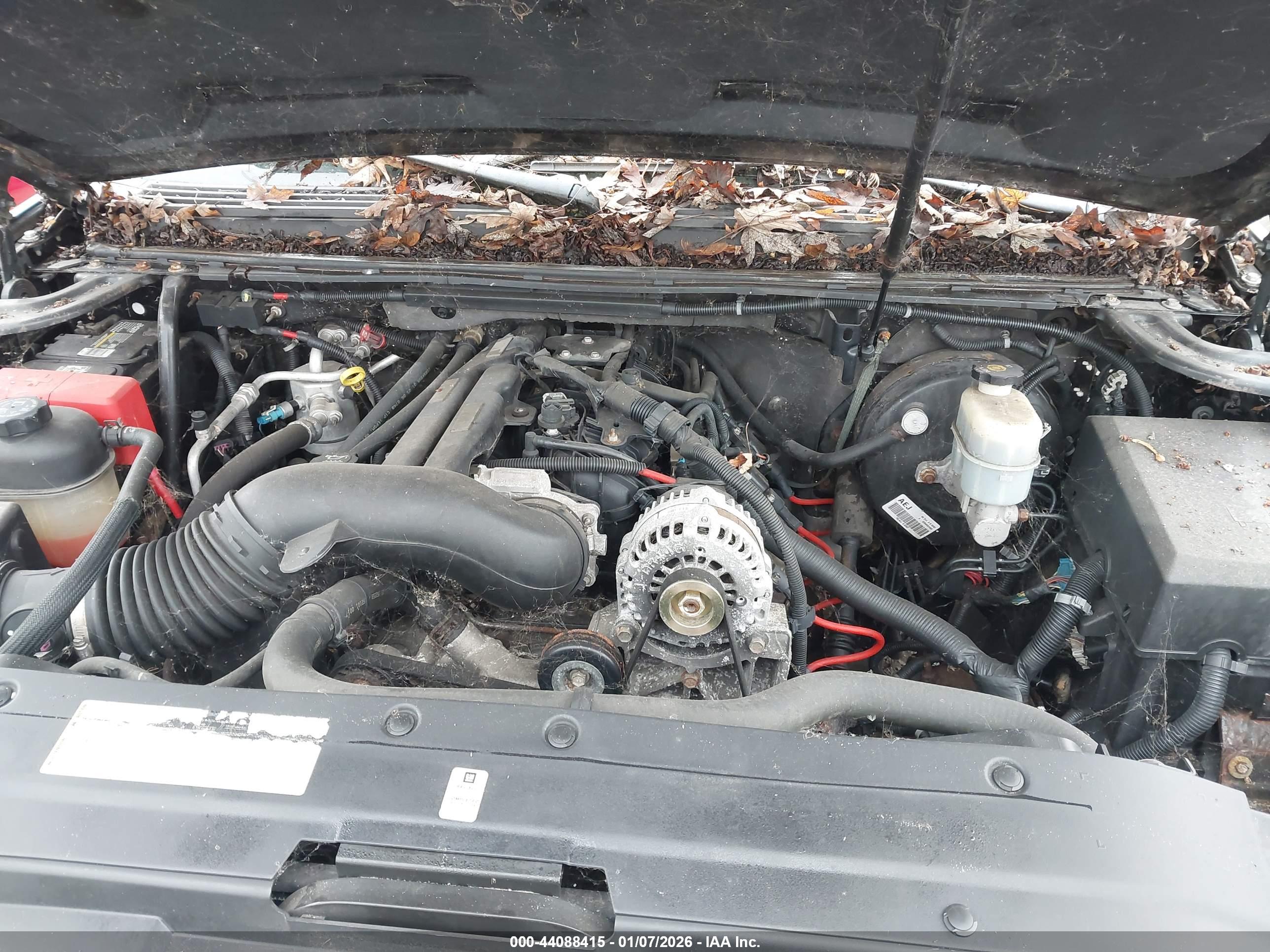 CHEVROLET TAHOE image 10