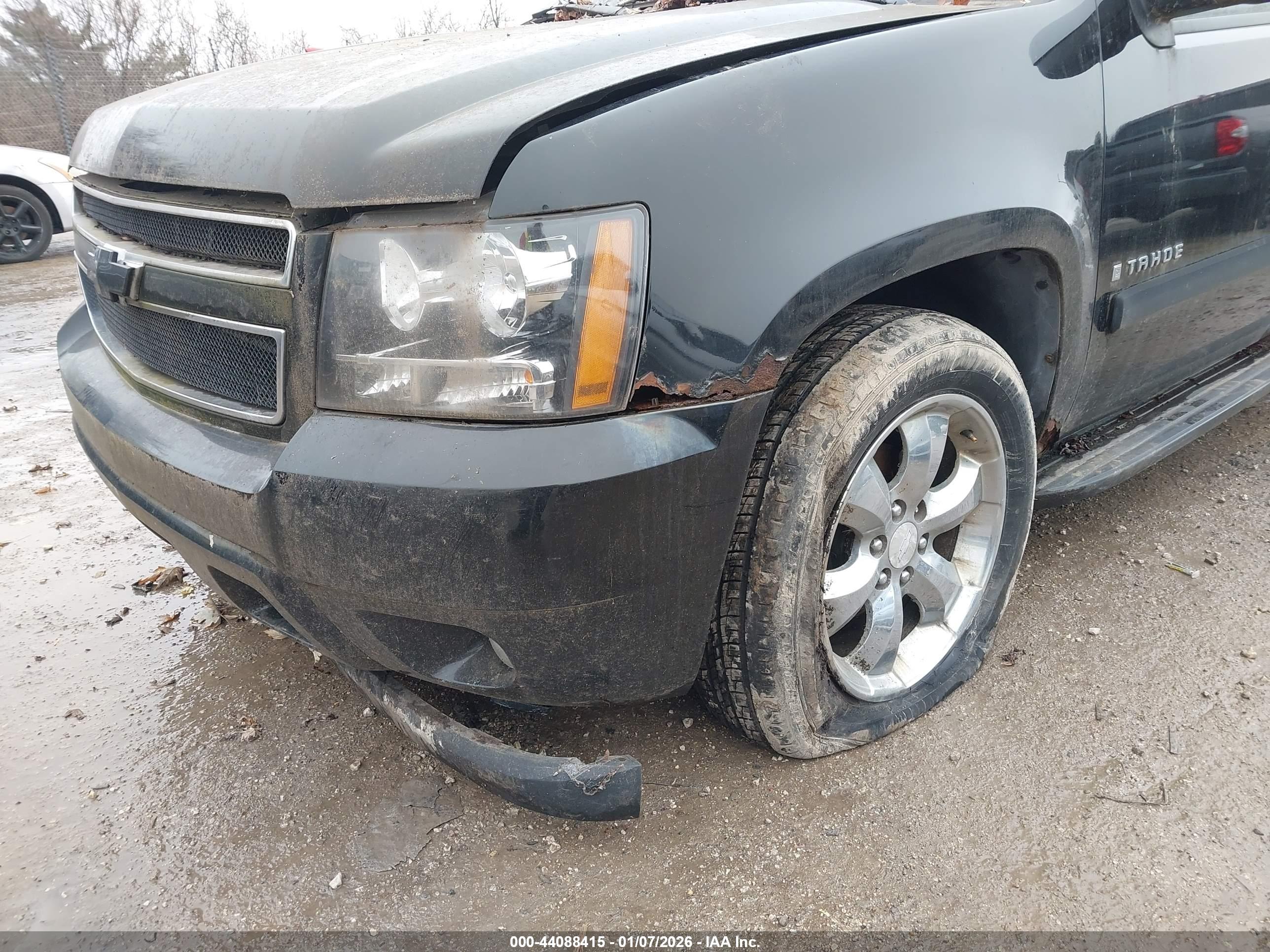 CHEVROLET TAHOE image 6