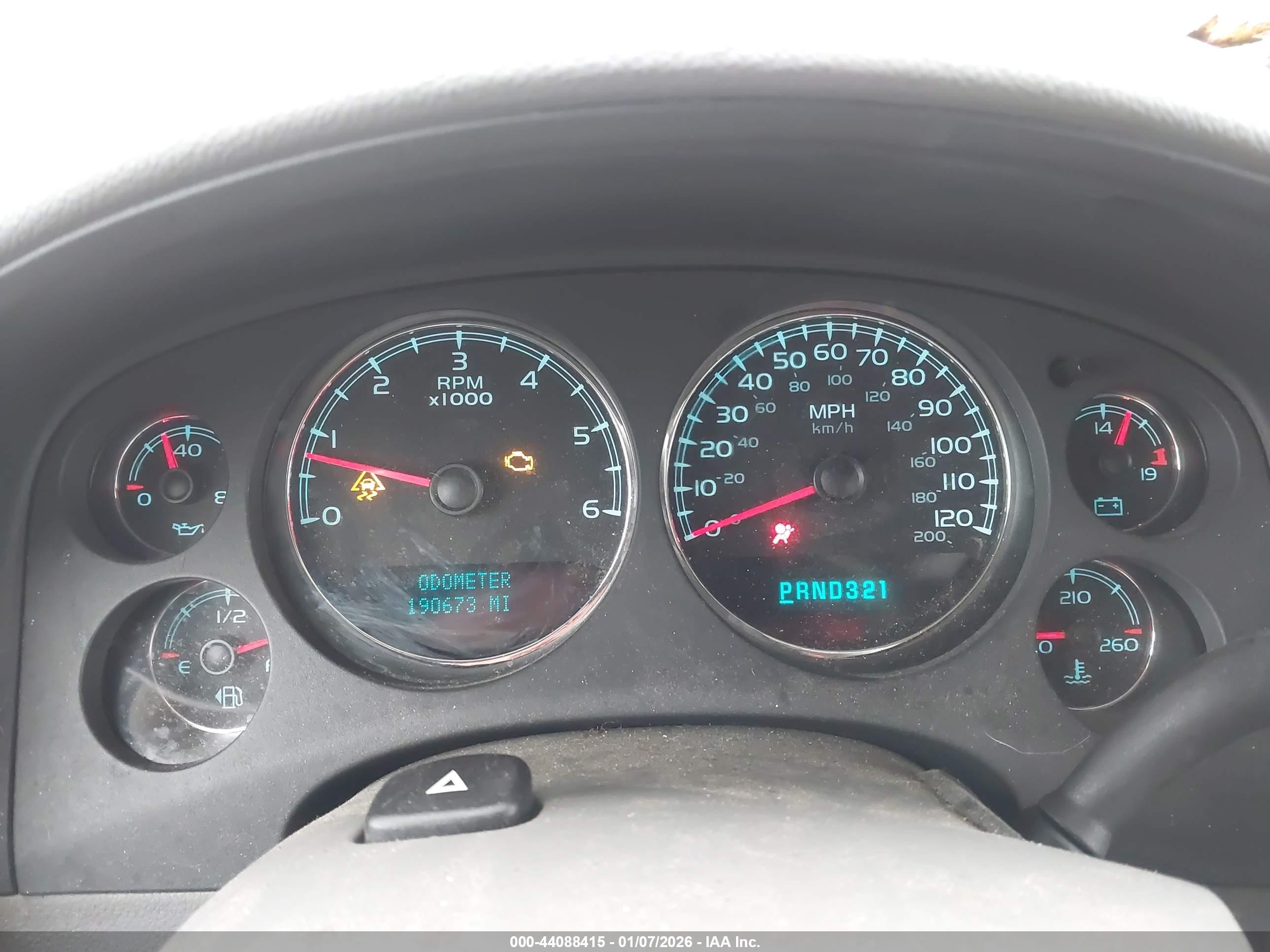 CHEVROLET TAHOE image 7
