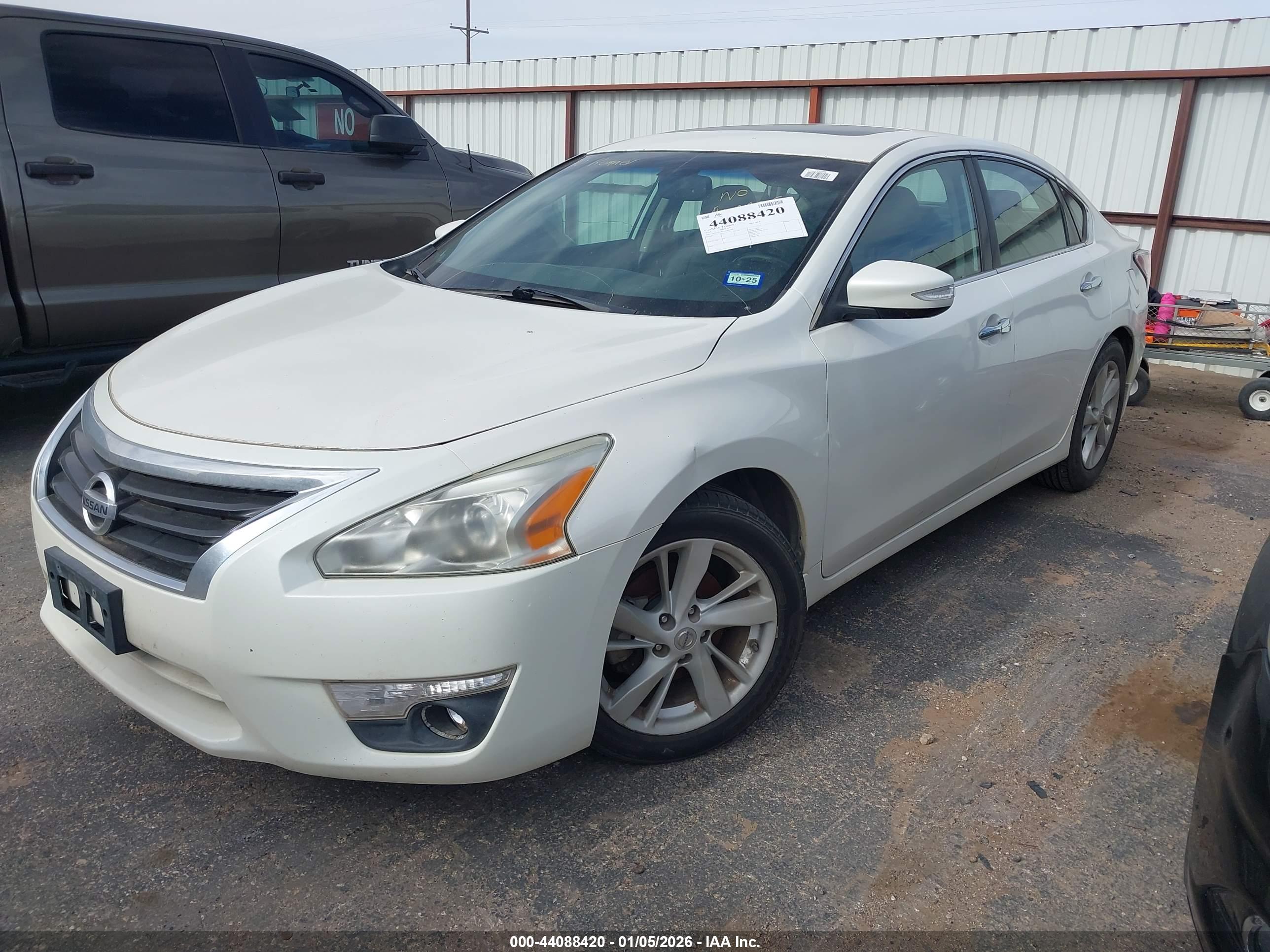 NISSAN ALTIMA image 2