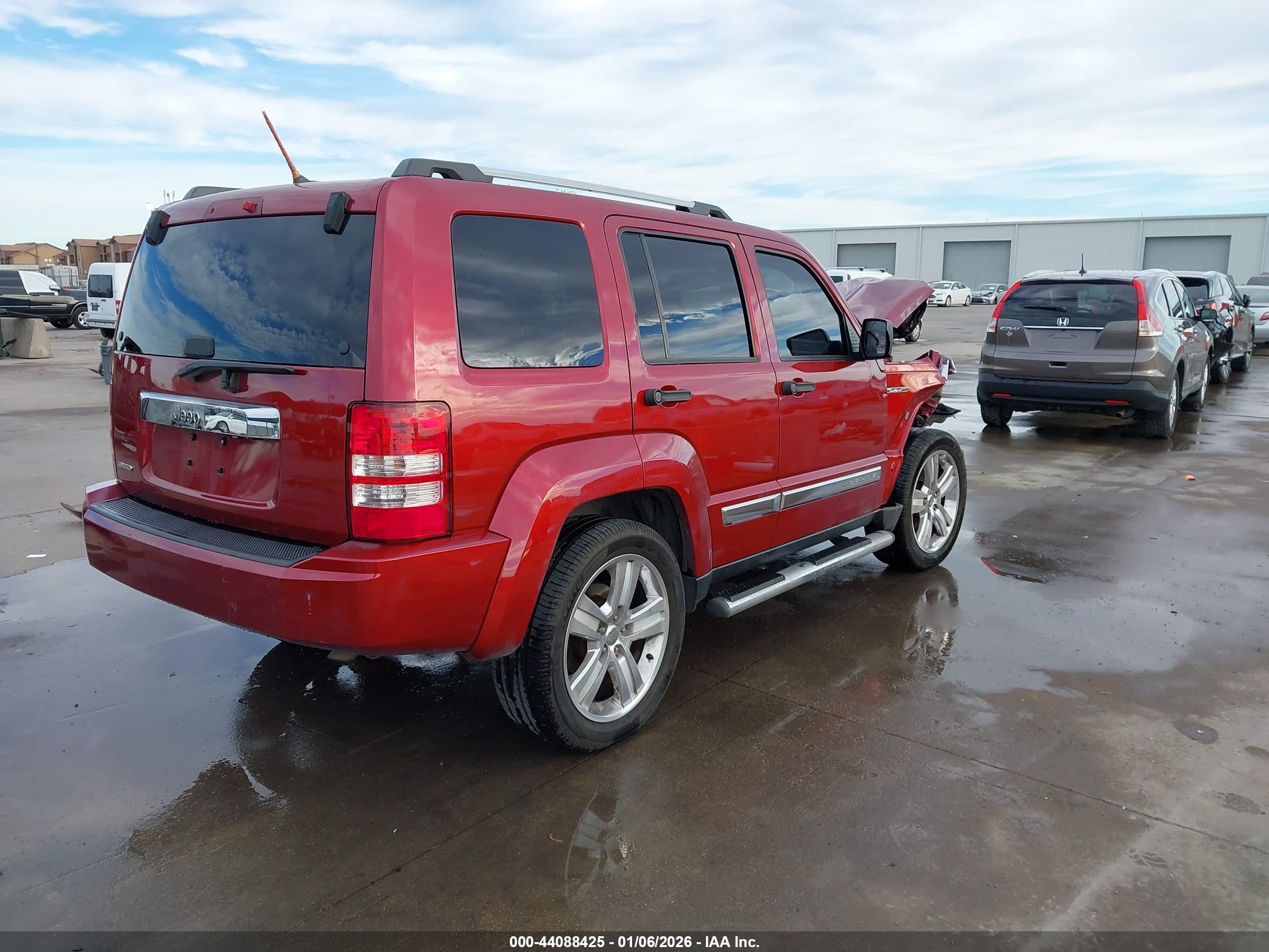 JEEP LIBERTY image 4