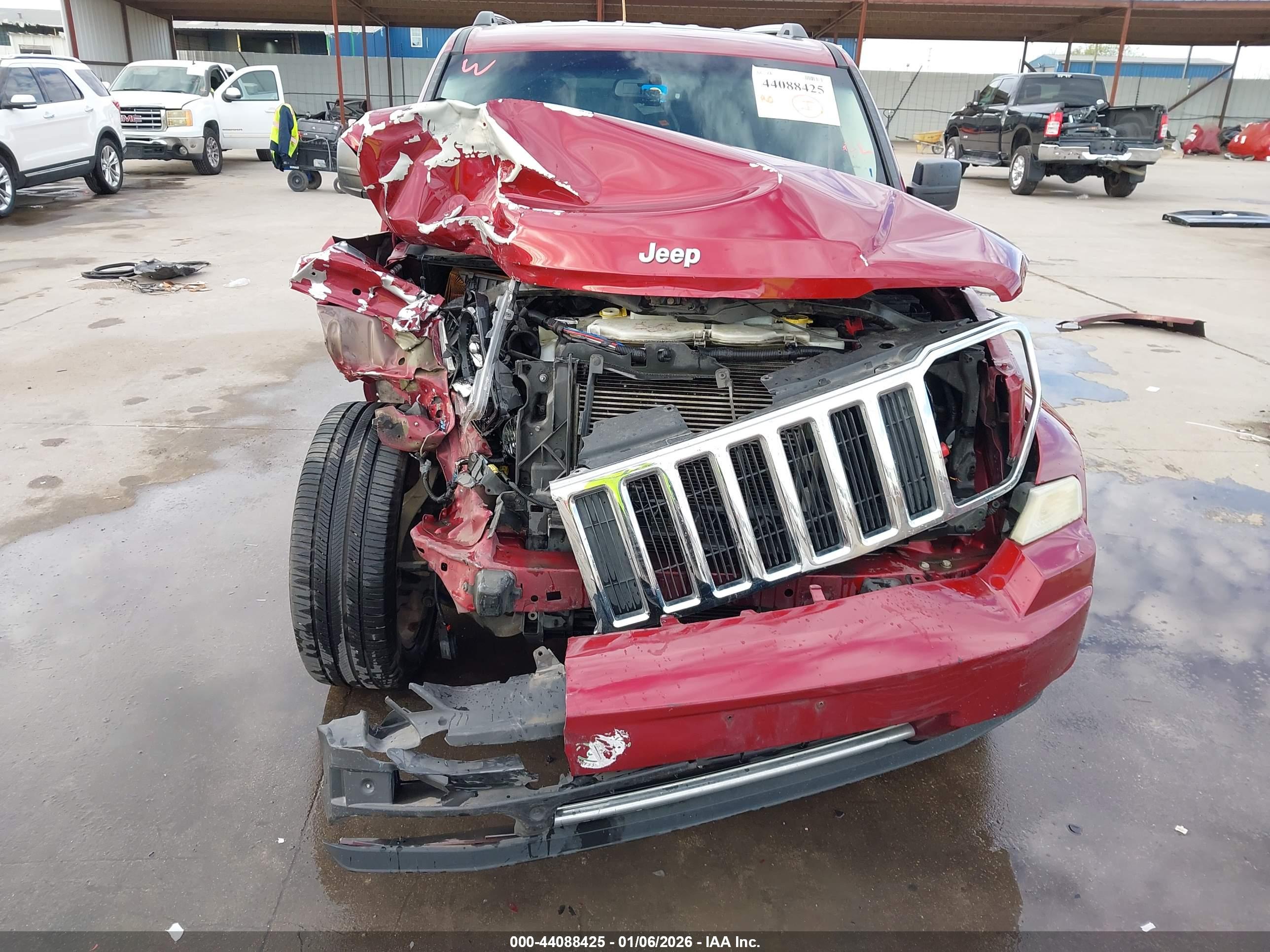 JEEP LIBERTY image 6