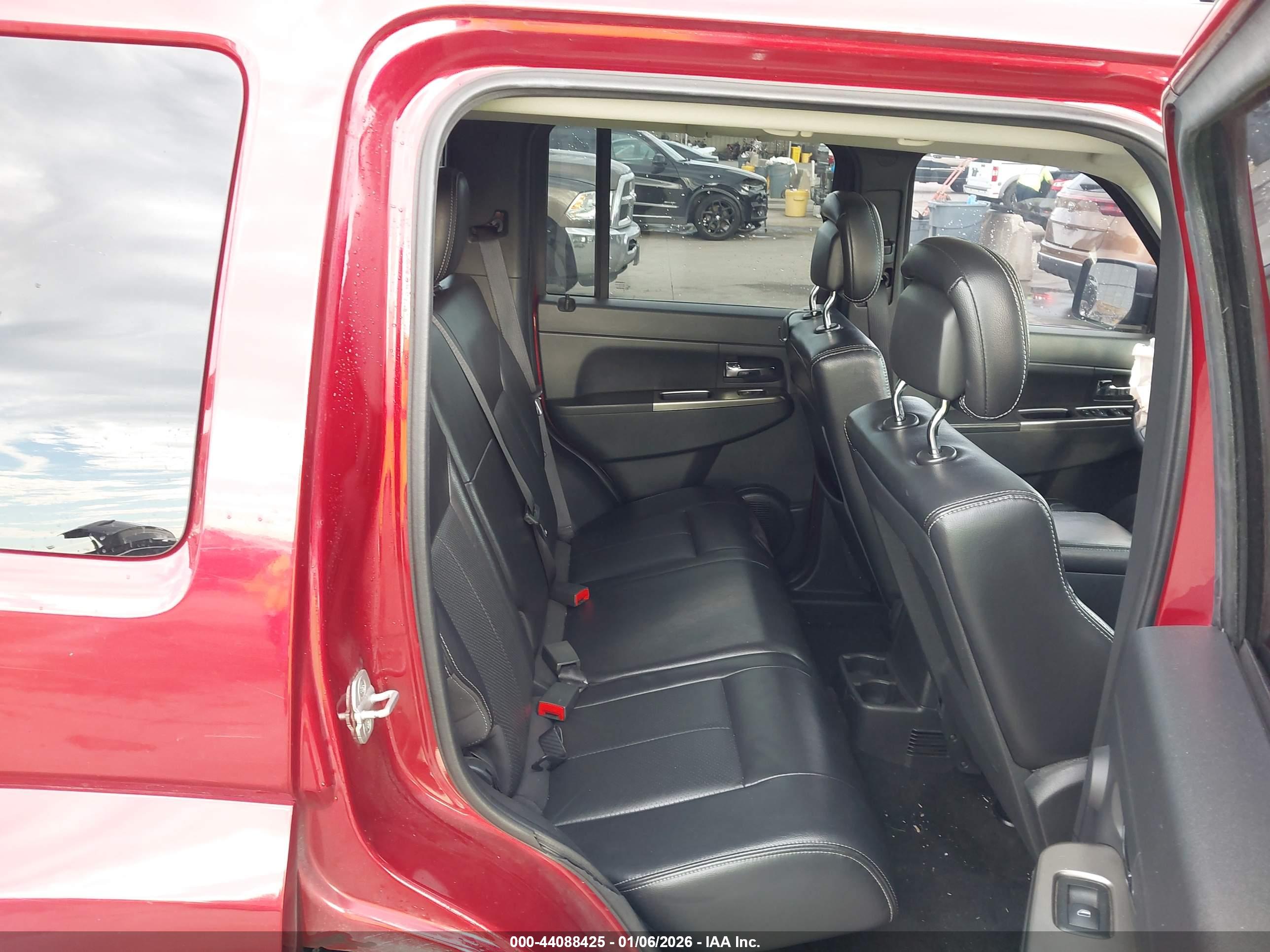 JEEP LIBERTY image 8