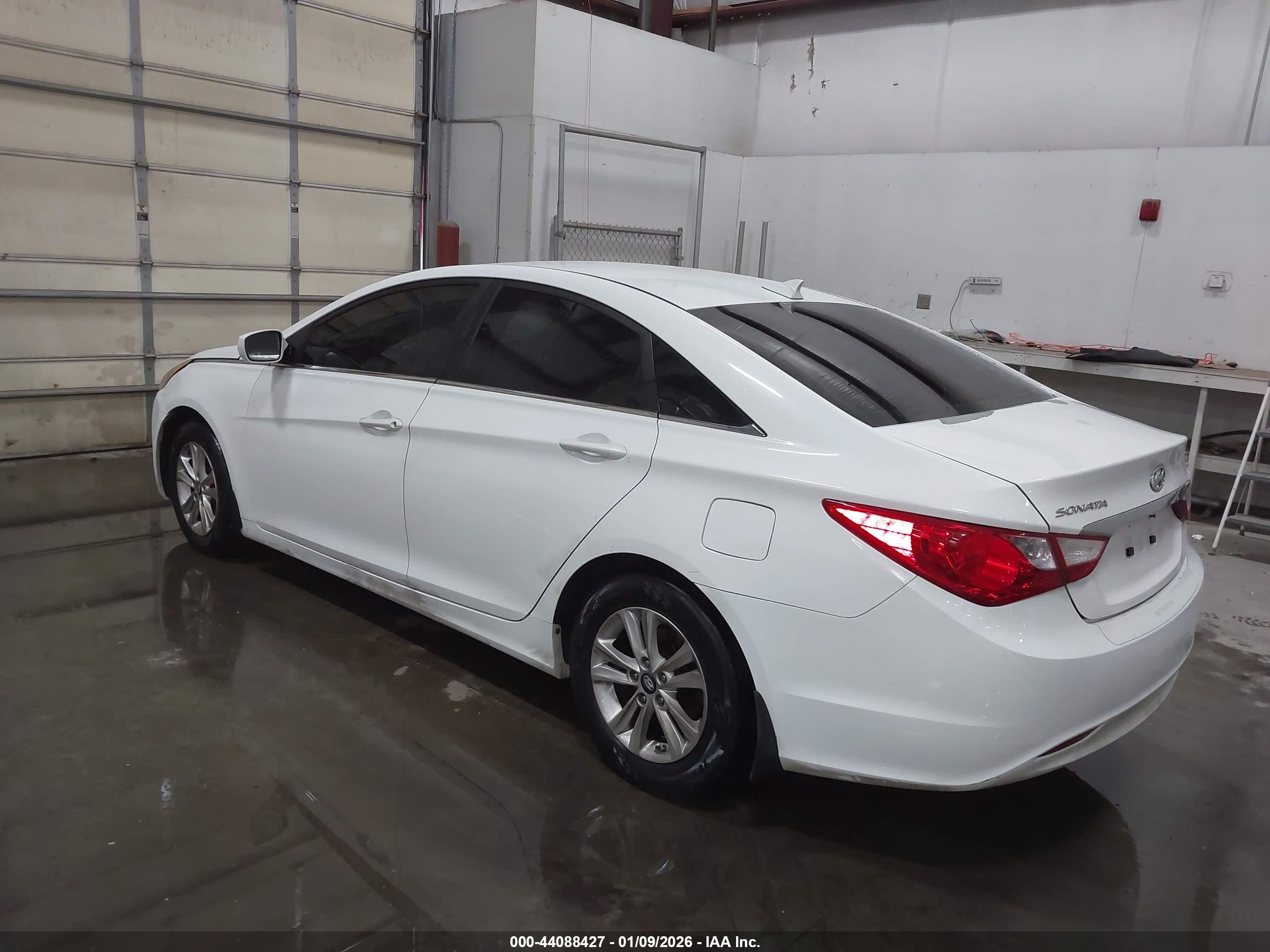 HYUNDAI SONATA image 3