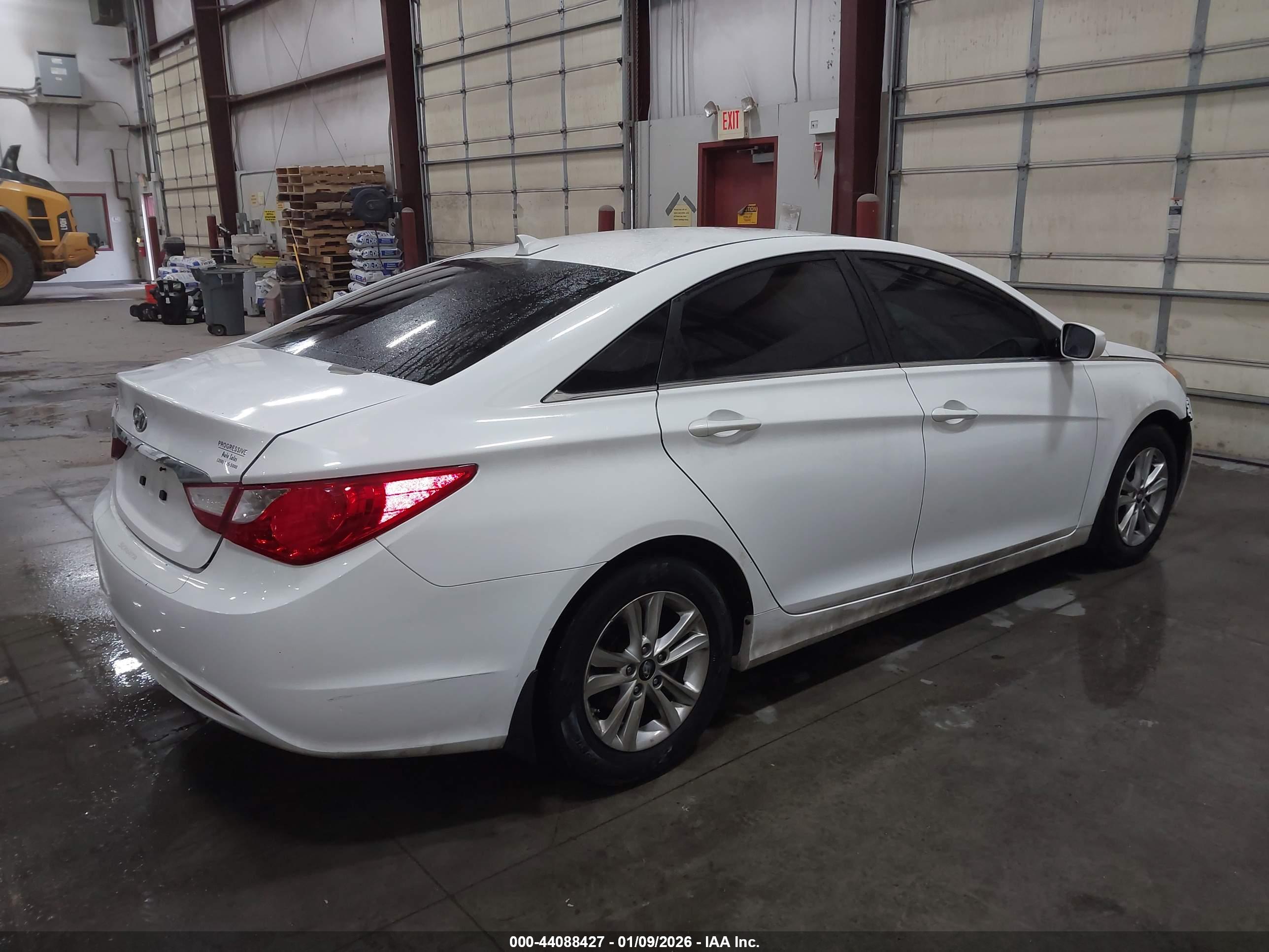 HYUNDAI SONATA image 4
