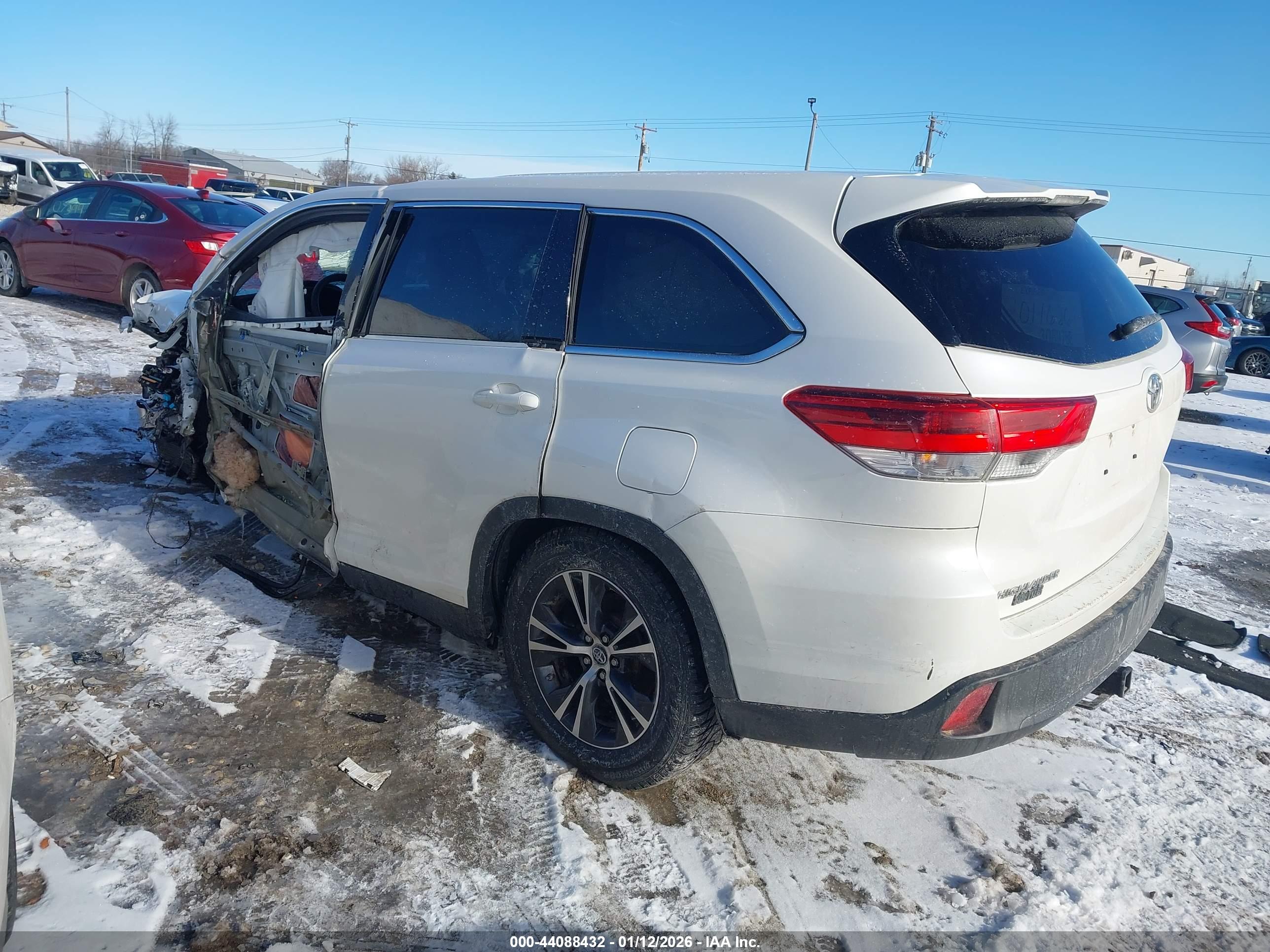 TOYOTA HIGHLANDER image 3