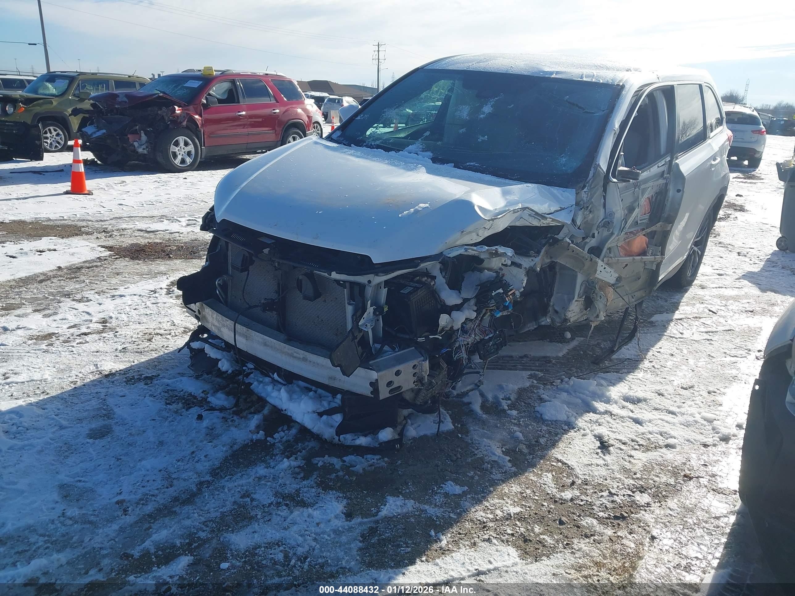 TOYOTA HIGHLANDER image 6