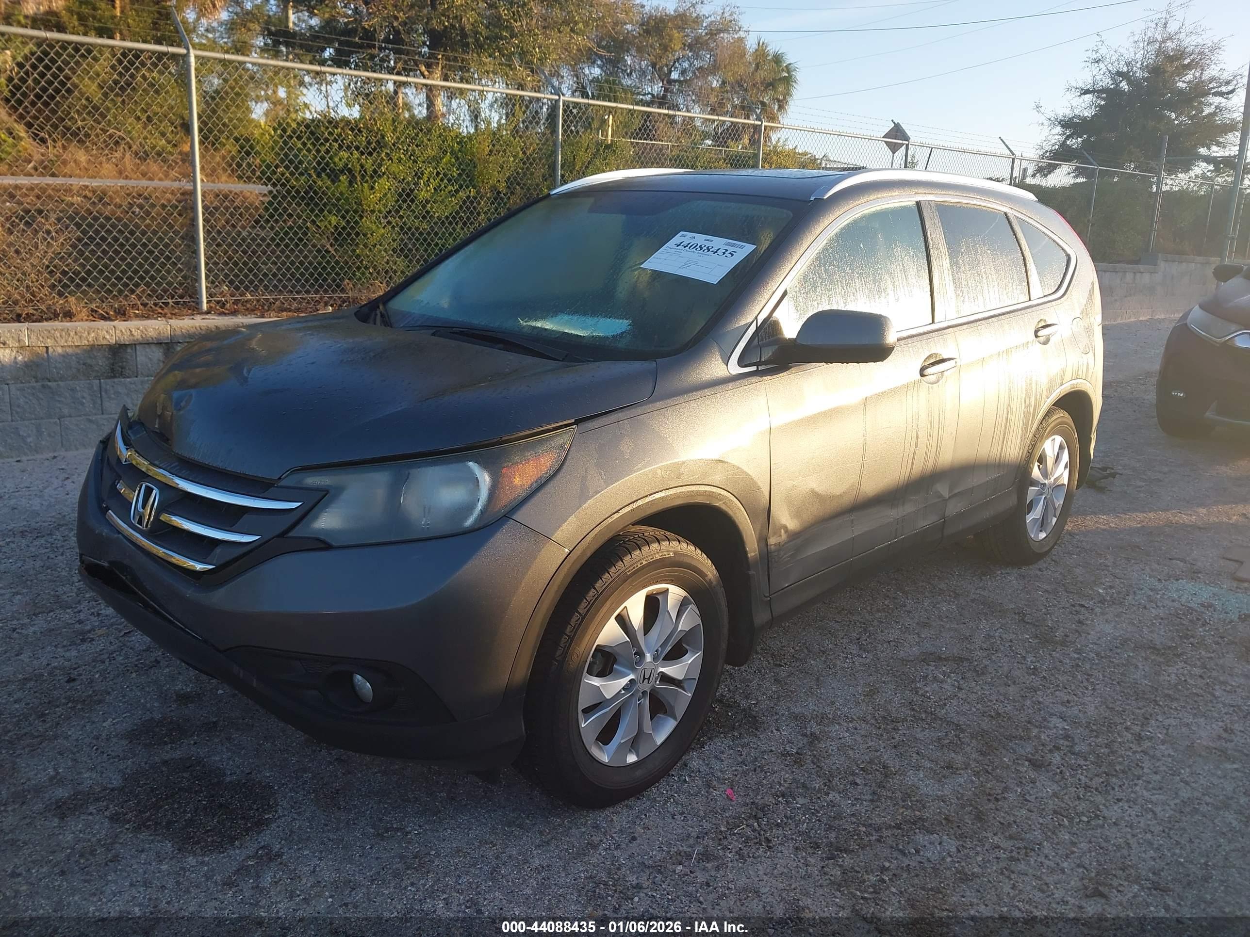 HONDA CR-V image 2