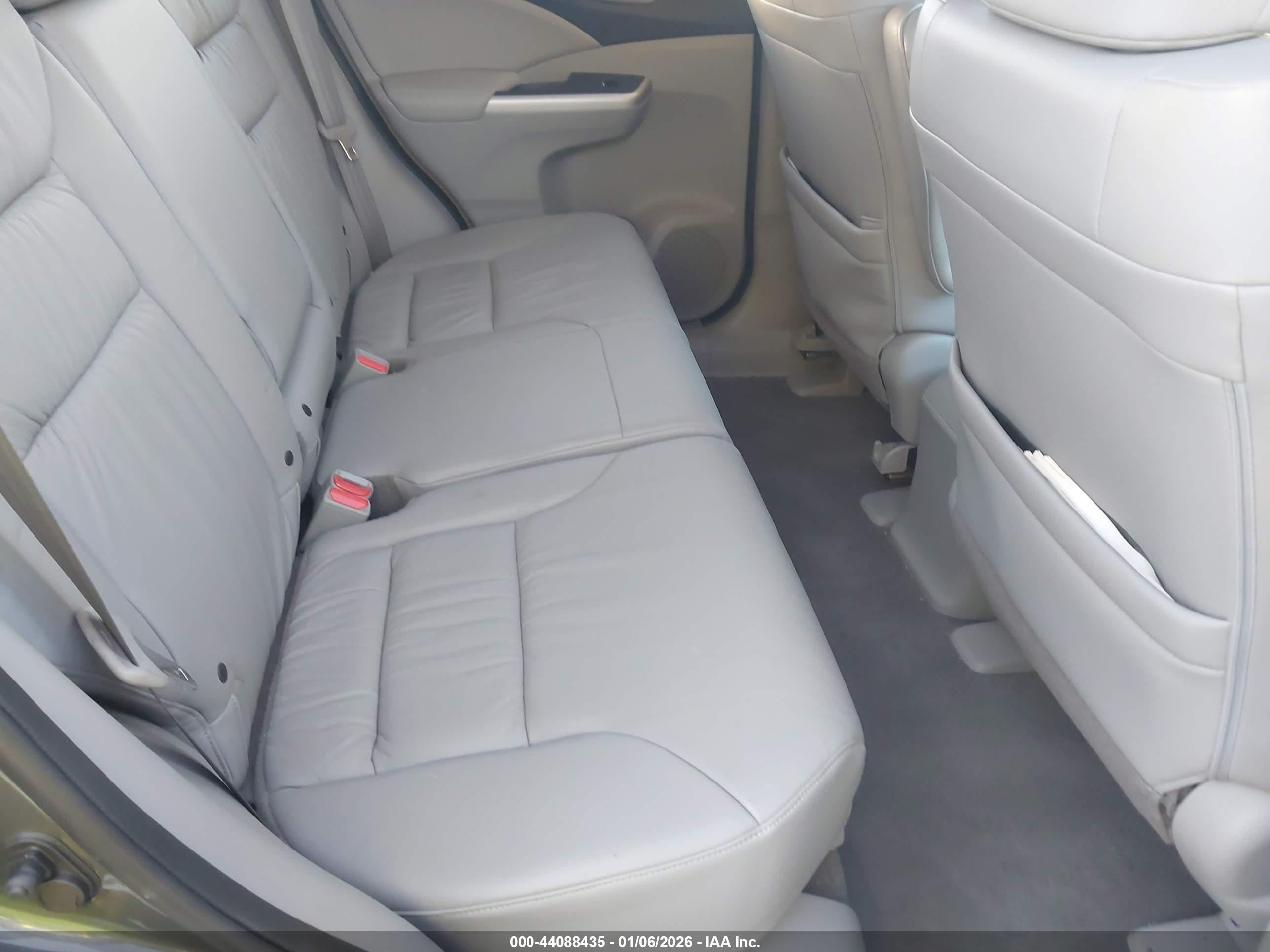 HONDA CR-V image 8