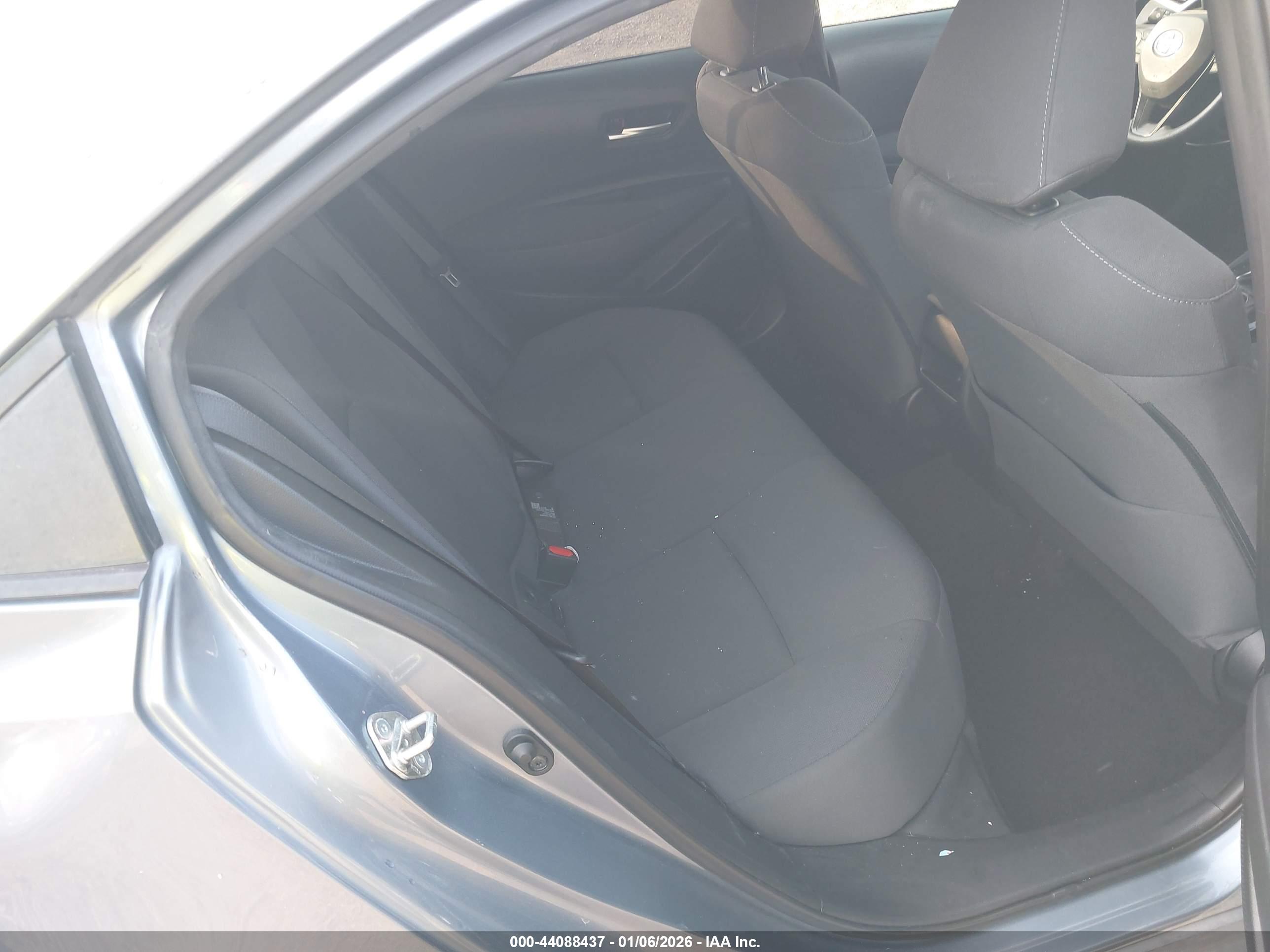 TOYOTA COROLLA image 8