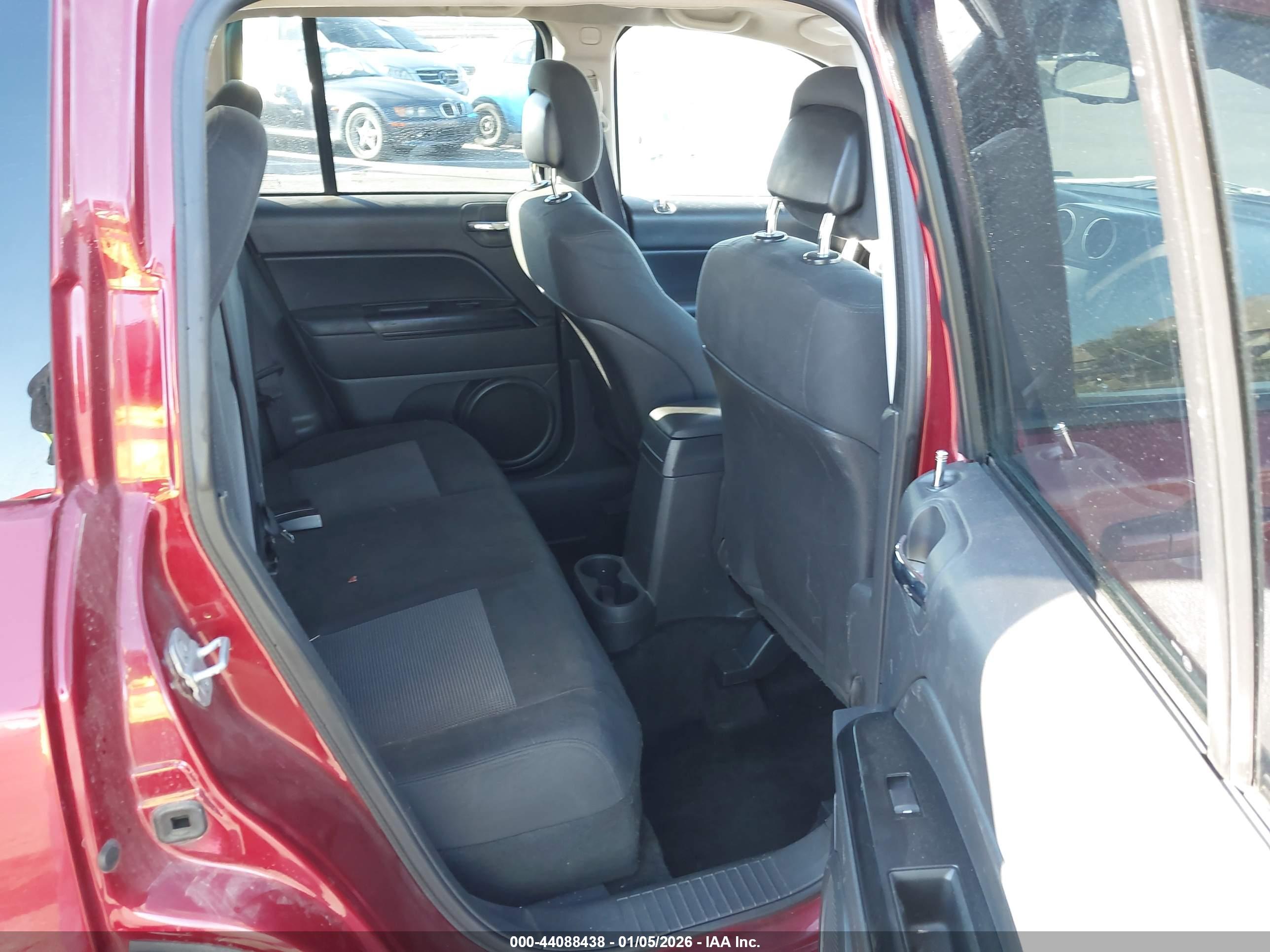 JEEP COMPASS image 8