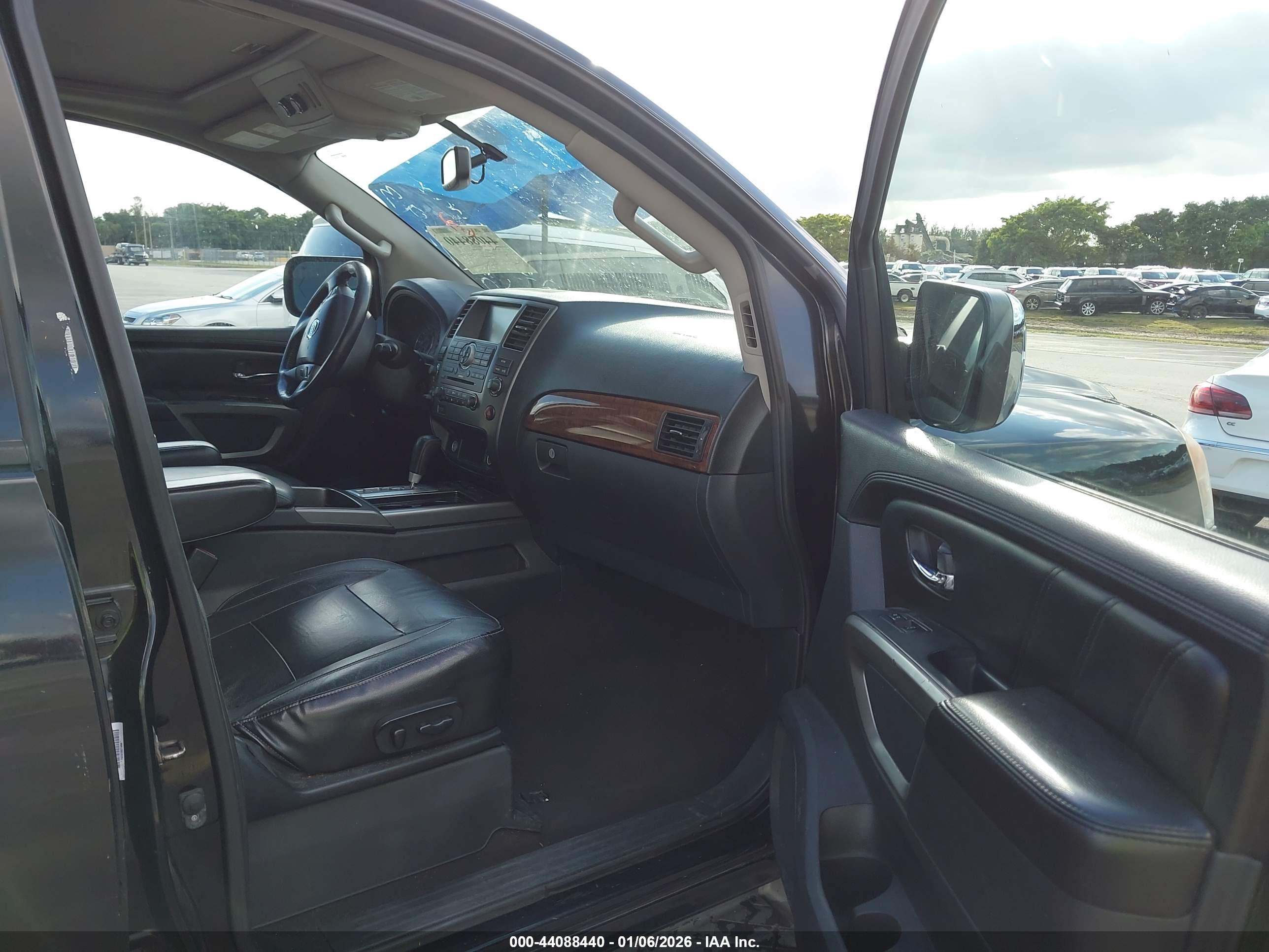 NISSAN ARMADA image 5
