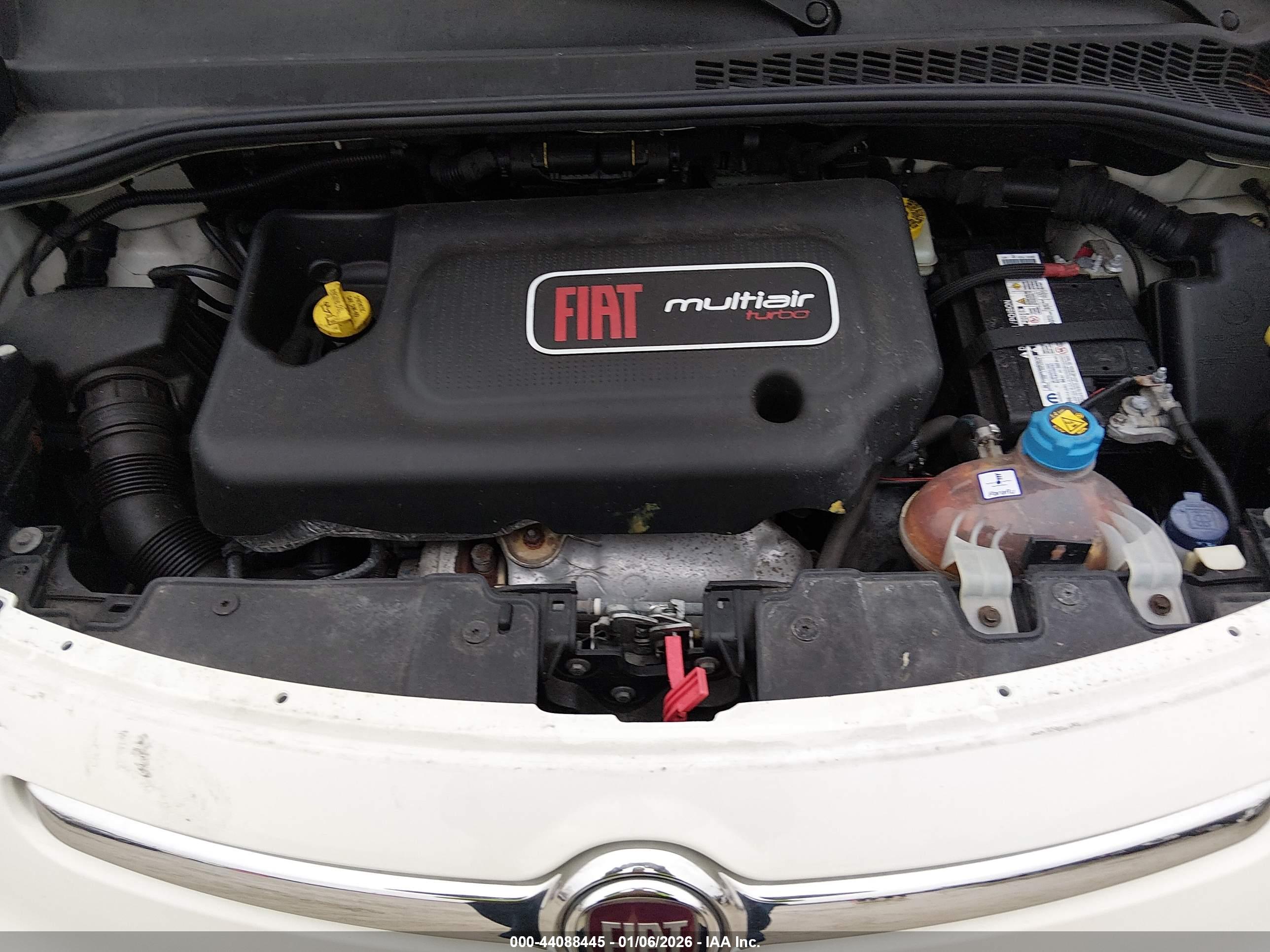 FIAT 500L image 10