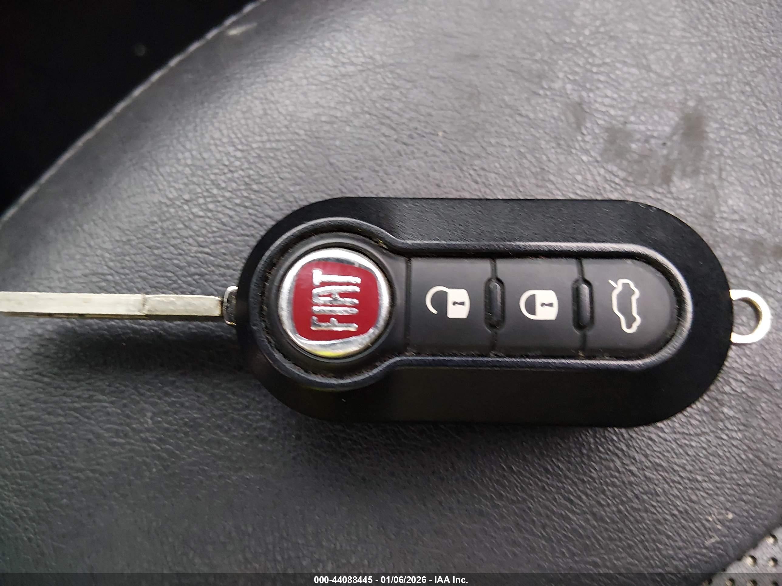 FIAT 500L image 11