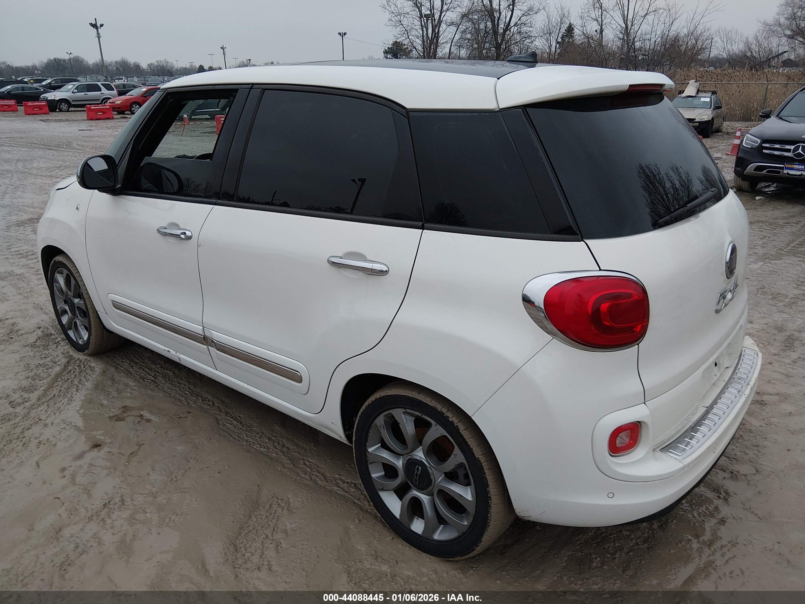FIAT 500L image 3