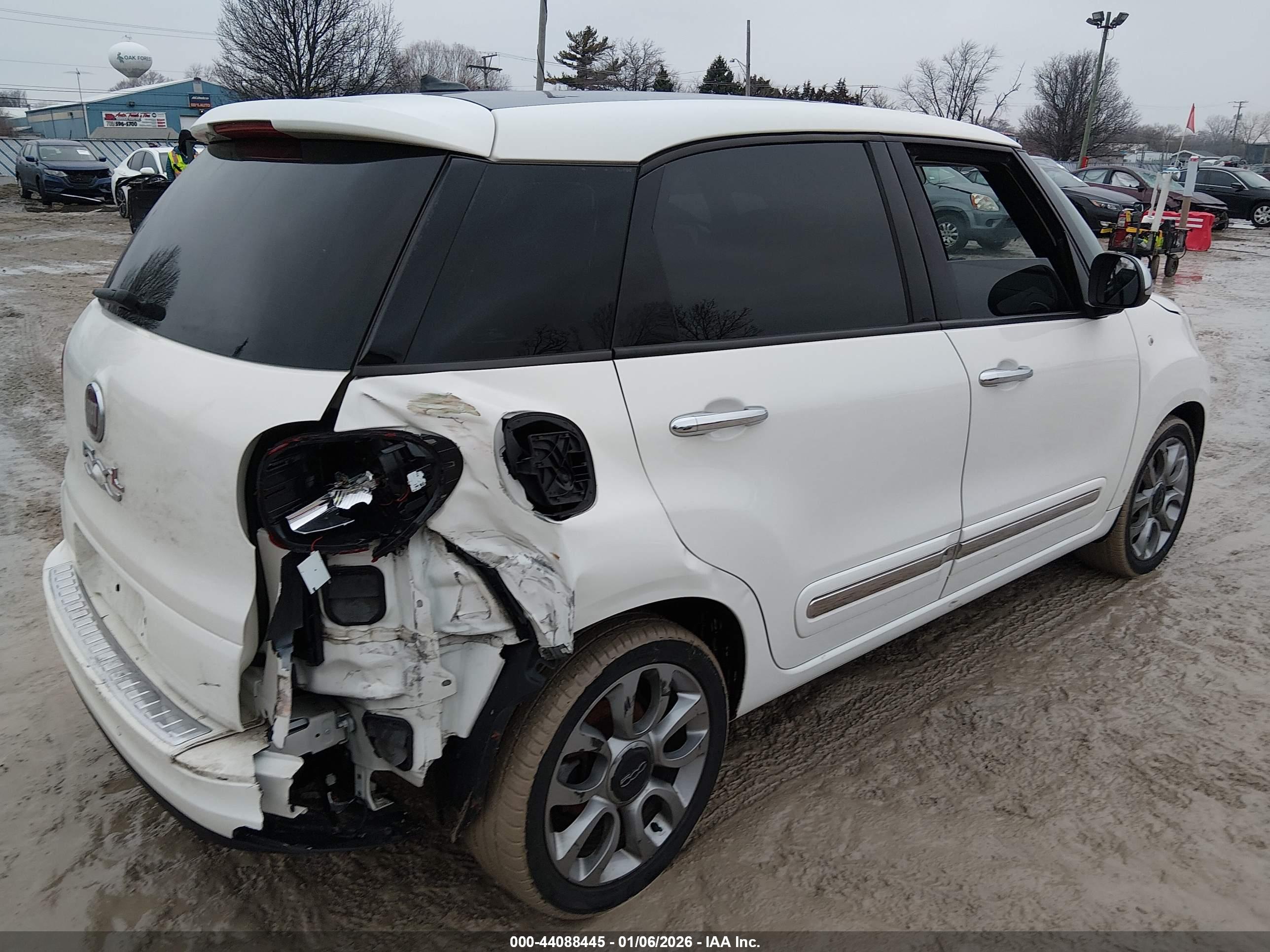FIAT 500L image 4