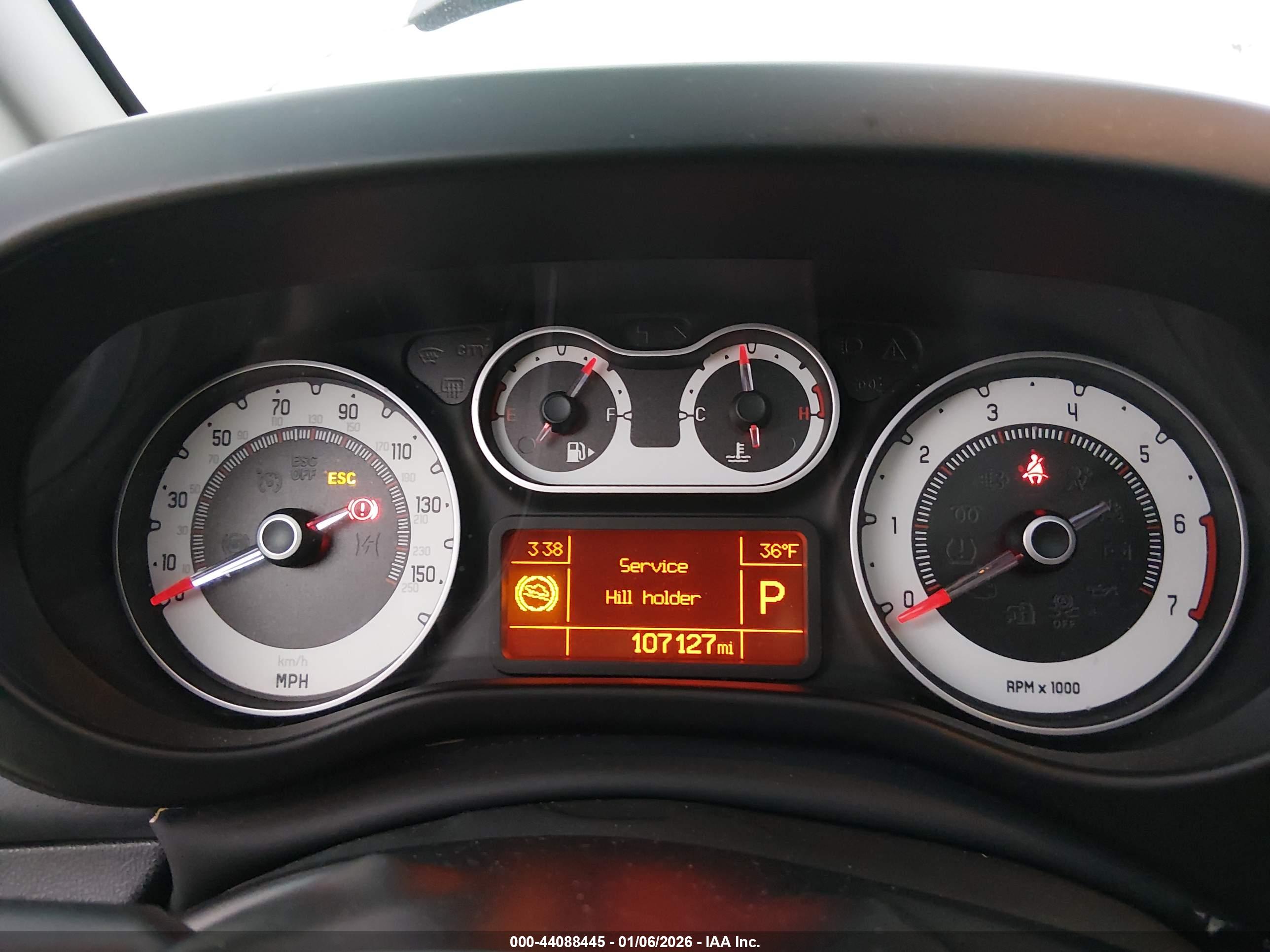 FIAT 500L image 7
